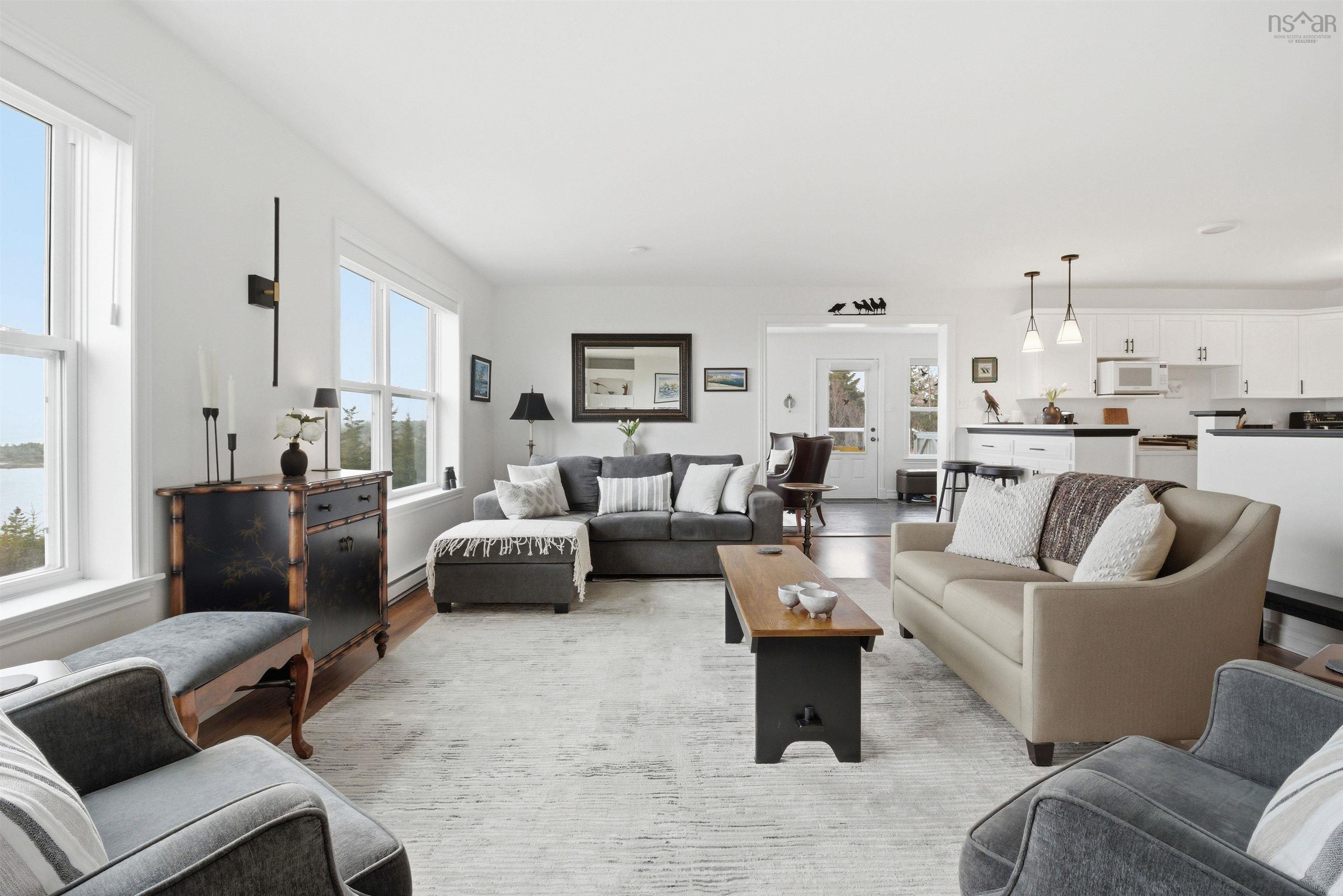 $879,900.00: 49 Kaakwogook Way, Clam Bay