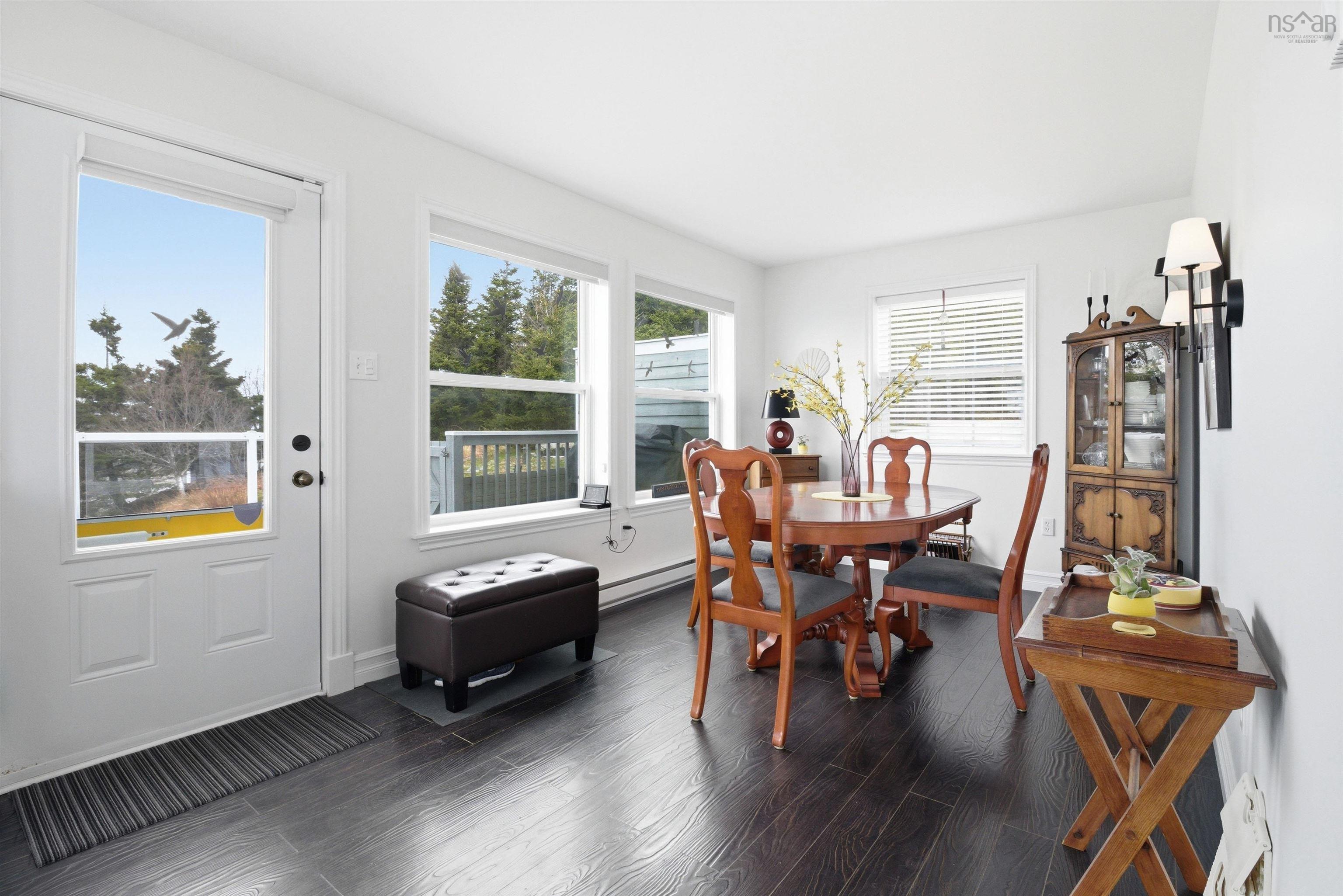 $879,900.00: 49 Kaakwogook Way, Clam Bay