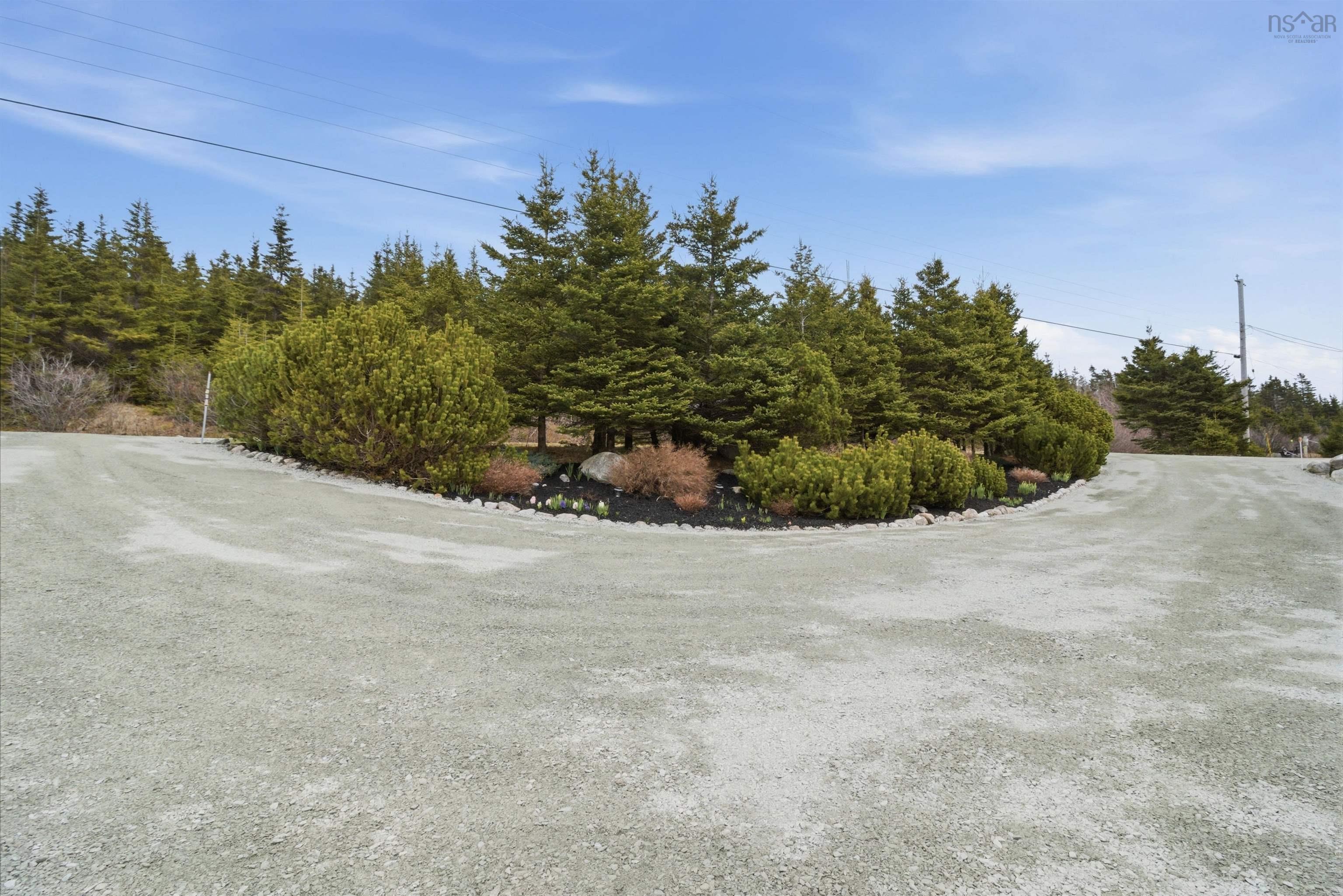 $879,900.00: 49 Kaakwogook Way, Clam Bay
