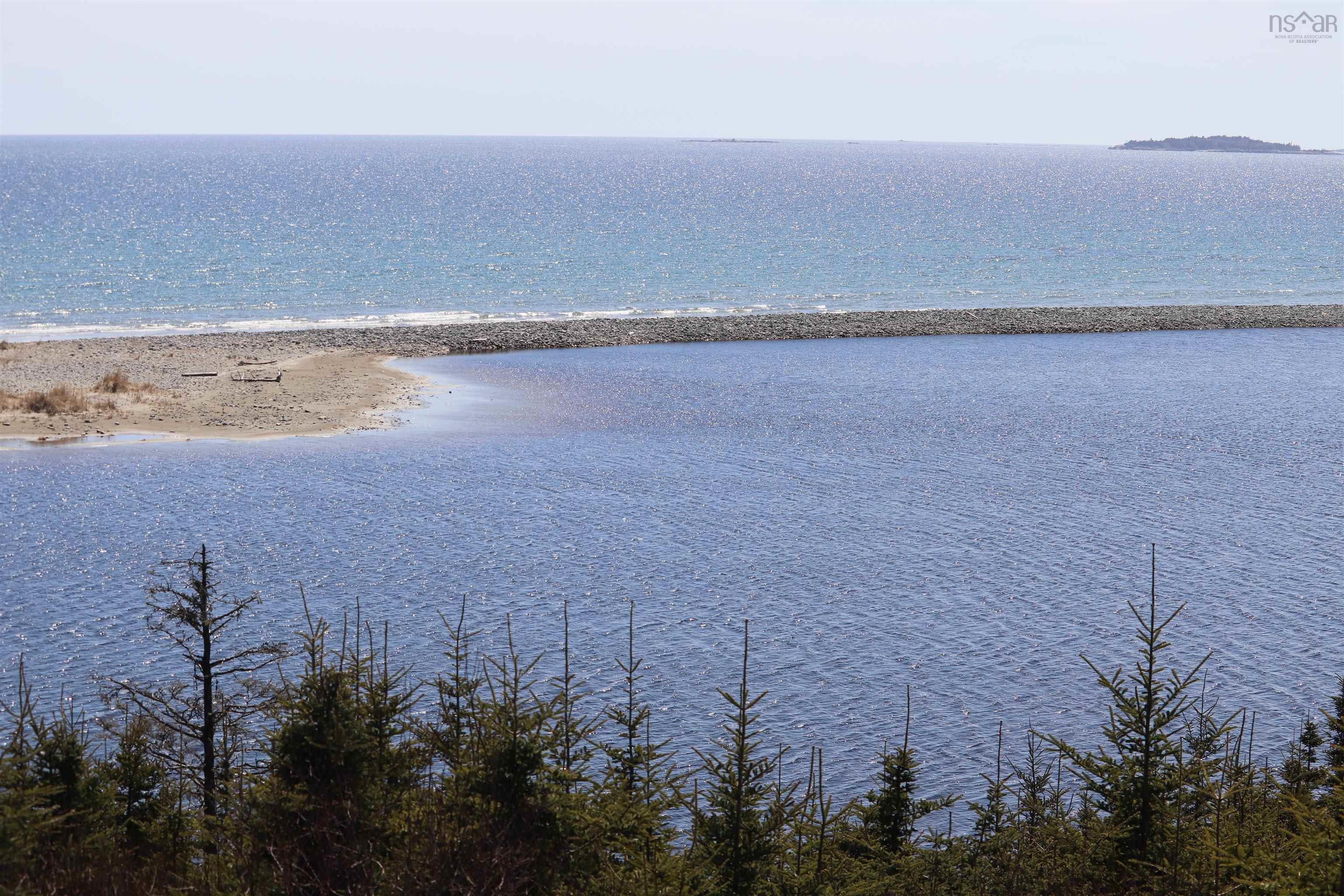 $879,900.00: 49 Kaakwogook Way, Clam Bay