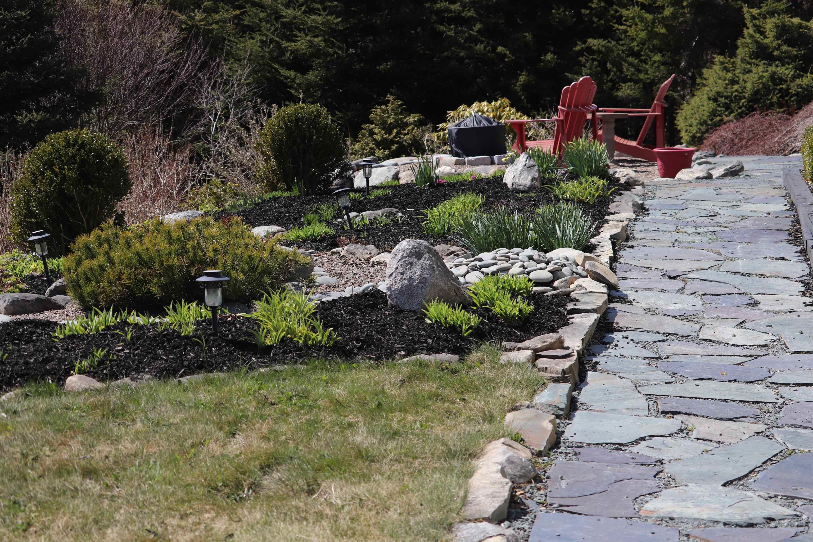 $879,900.00: 49 Kaakwogook Way, Clam Bay