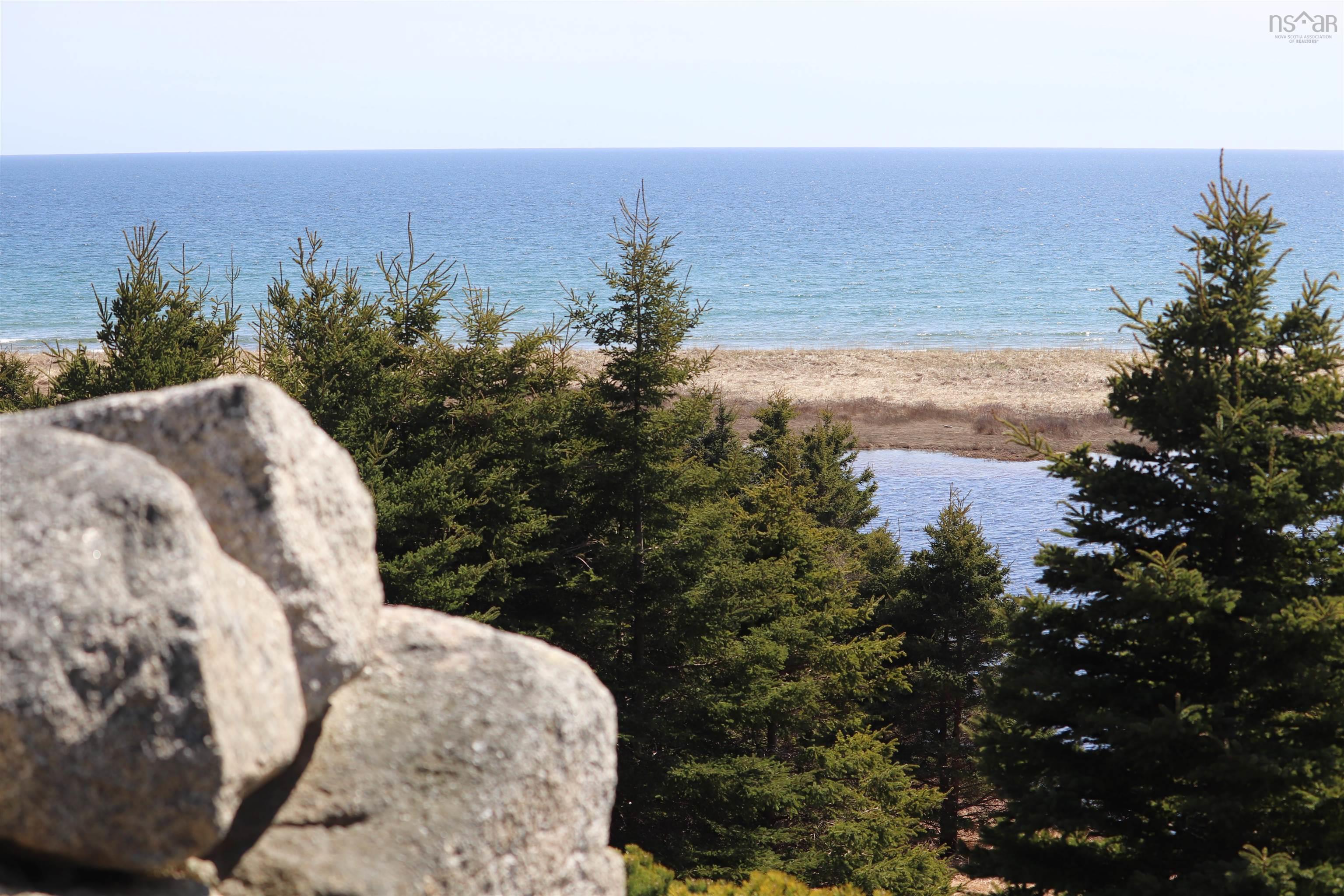 $879,900.00: 49 Kaakwogook Way, Clam Bay