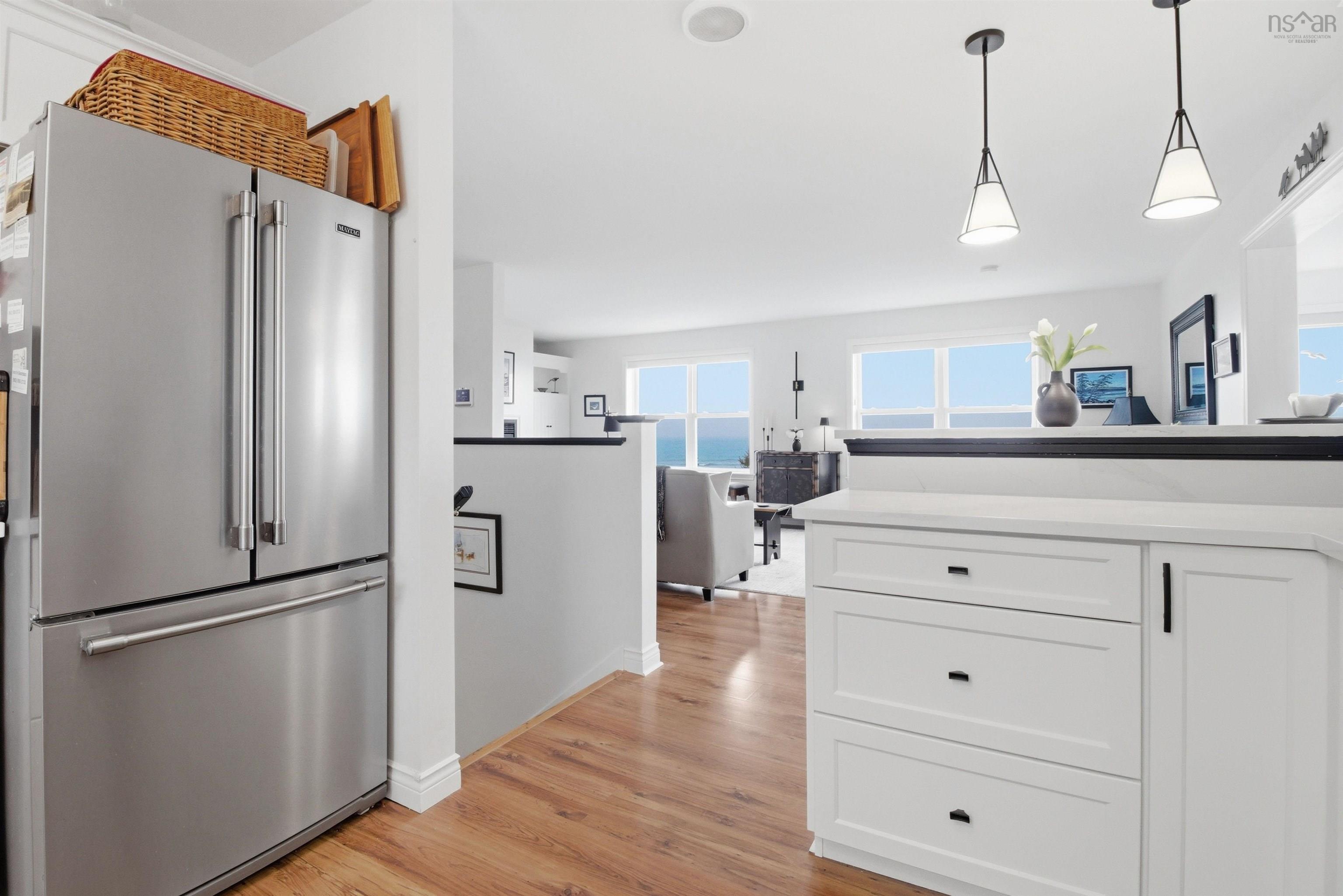 $879,900.00: 49 Kaakwogook Way, Clam Bay