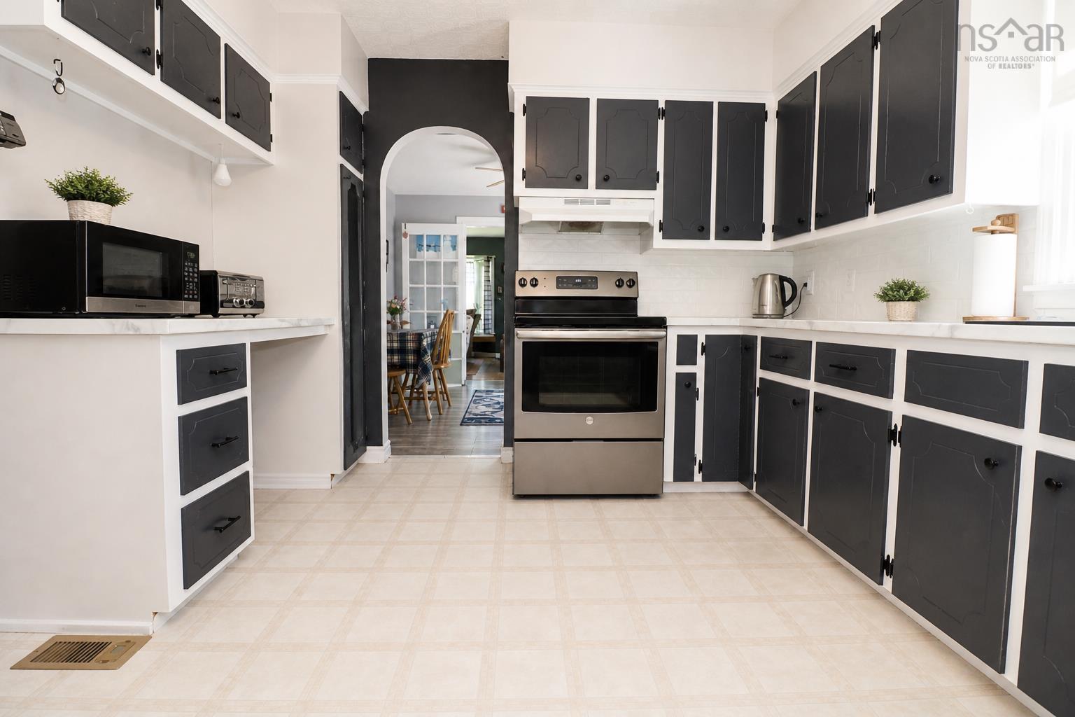 $469,900.00: 39 Fletcher Lane, Brooklyn