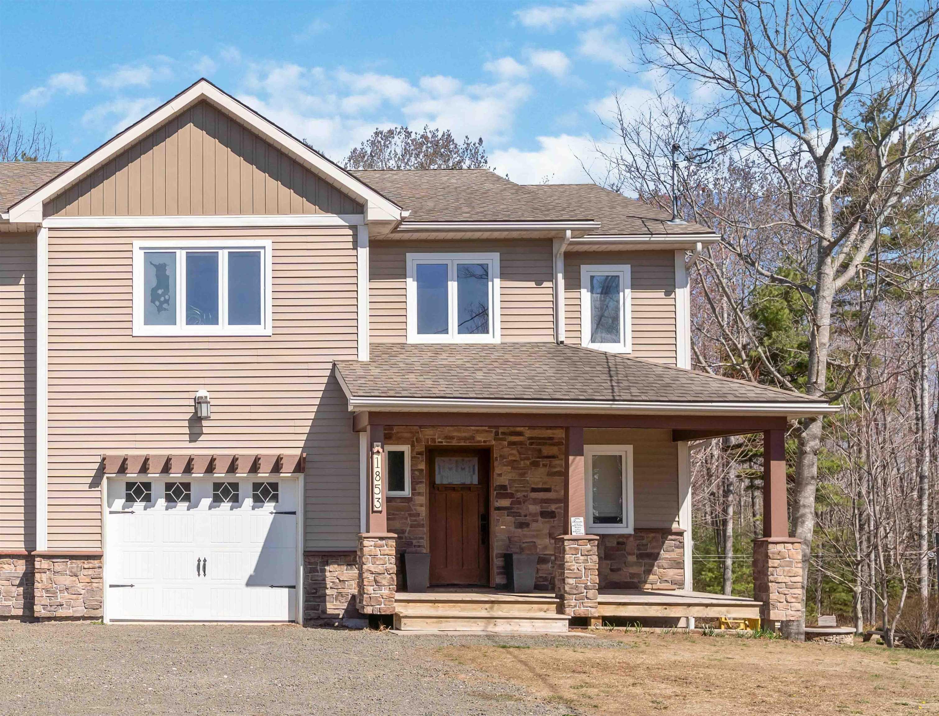 $574,900.00: 1853 Middle Road, Nictaux