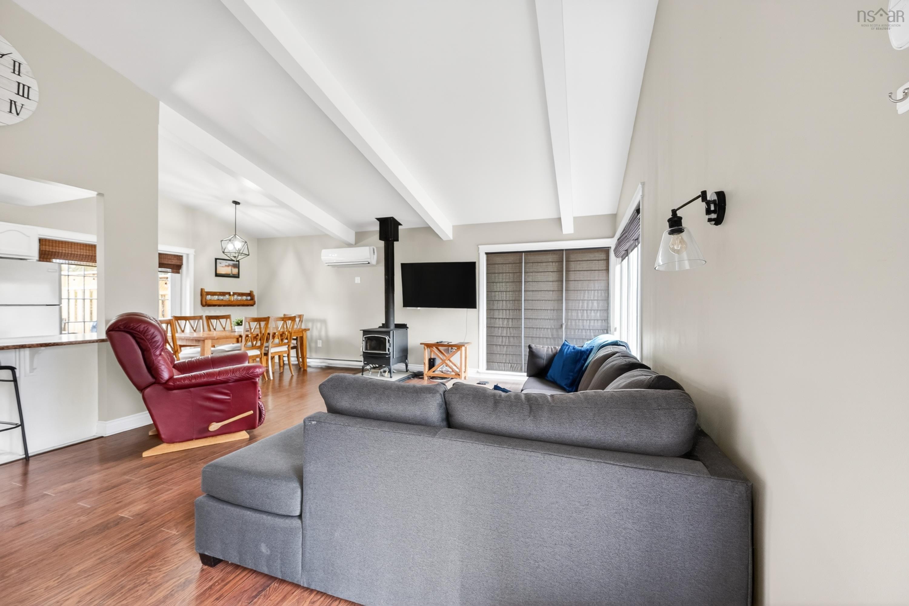 $369,000.00: 60 Riverside Drive, Sydney River