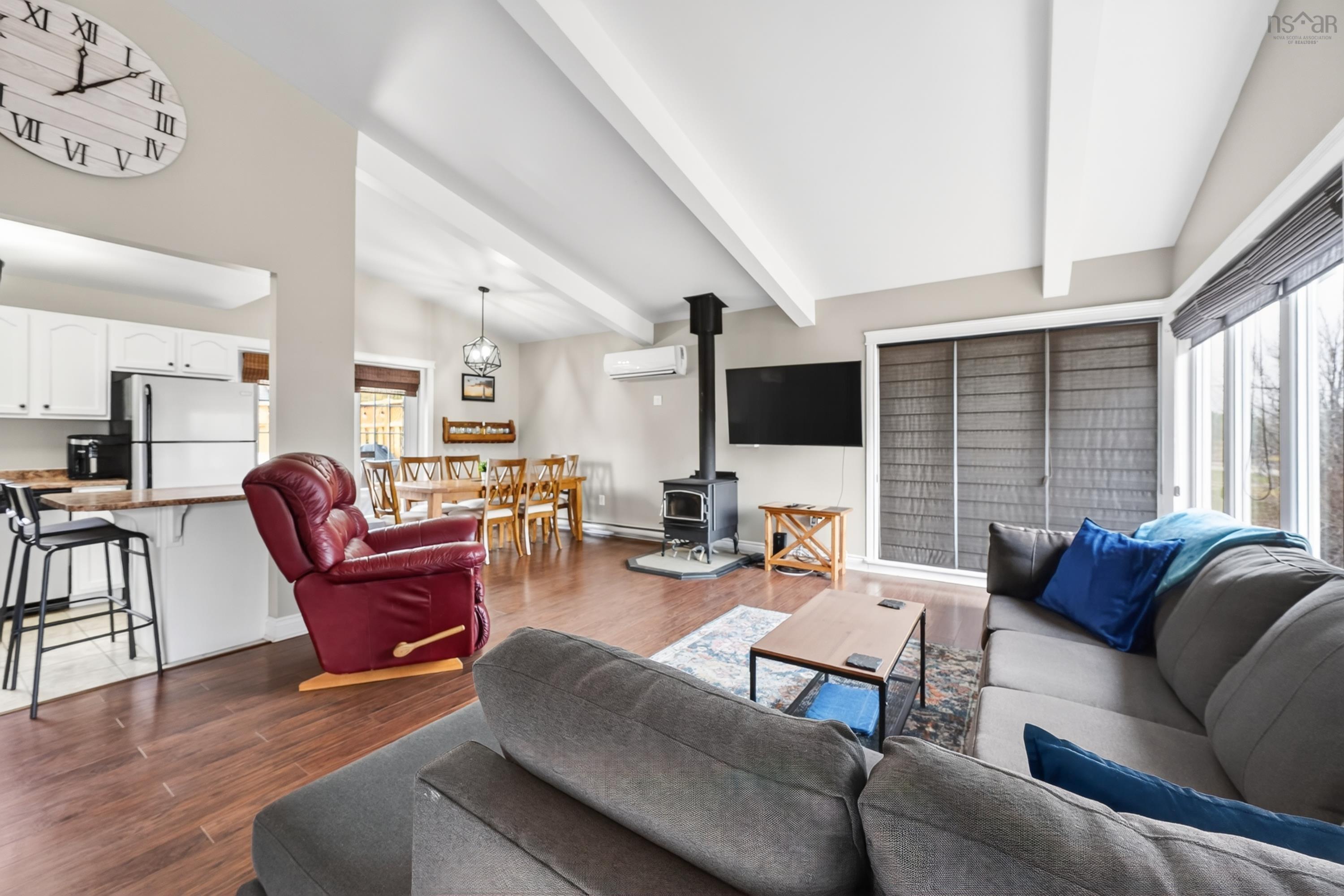 $369,000.00: 60 Riverside Drive, Sydney River