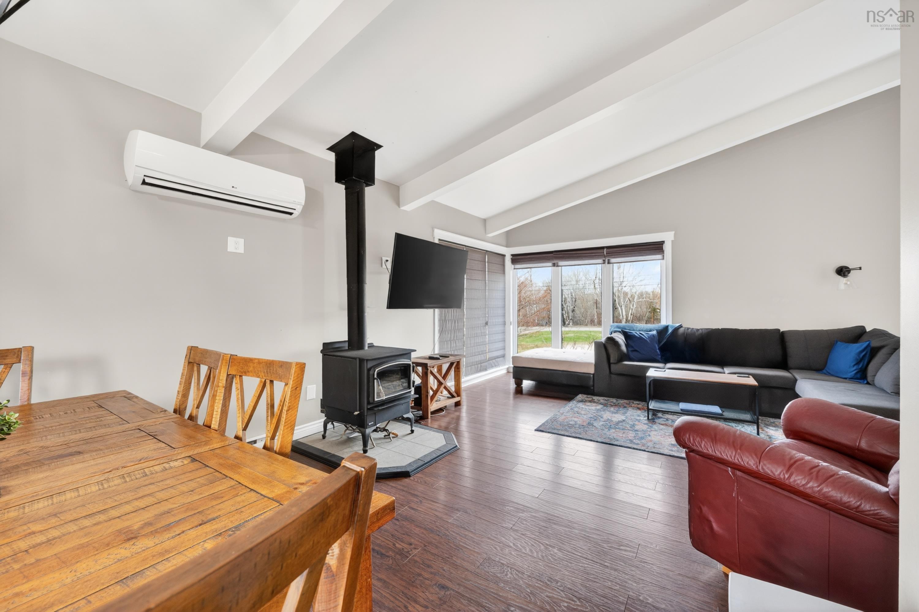 $369,000.00: 60 Riverside Drive, Sydney River