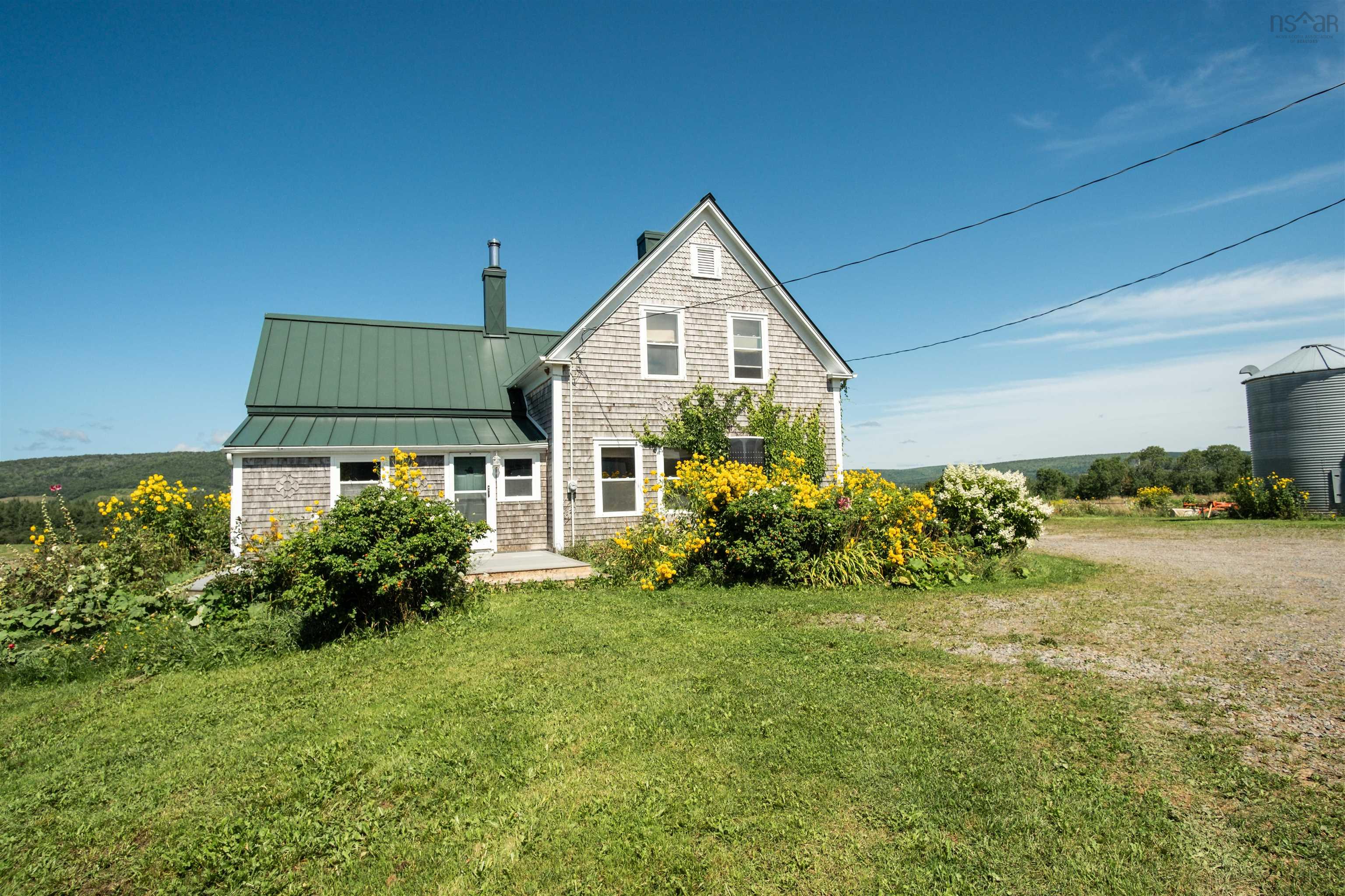 $970,000.00: 166 Rankinville Road, Mabou