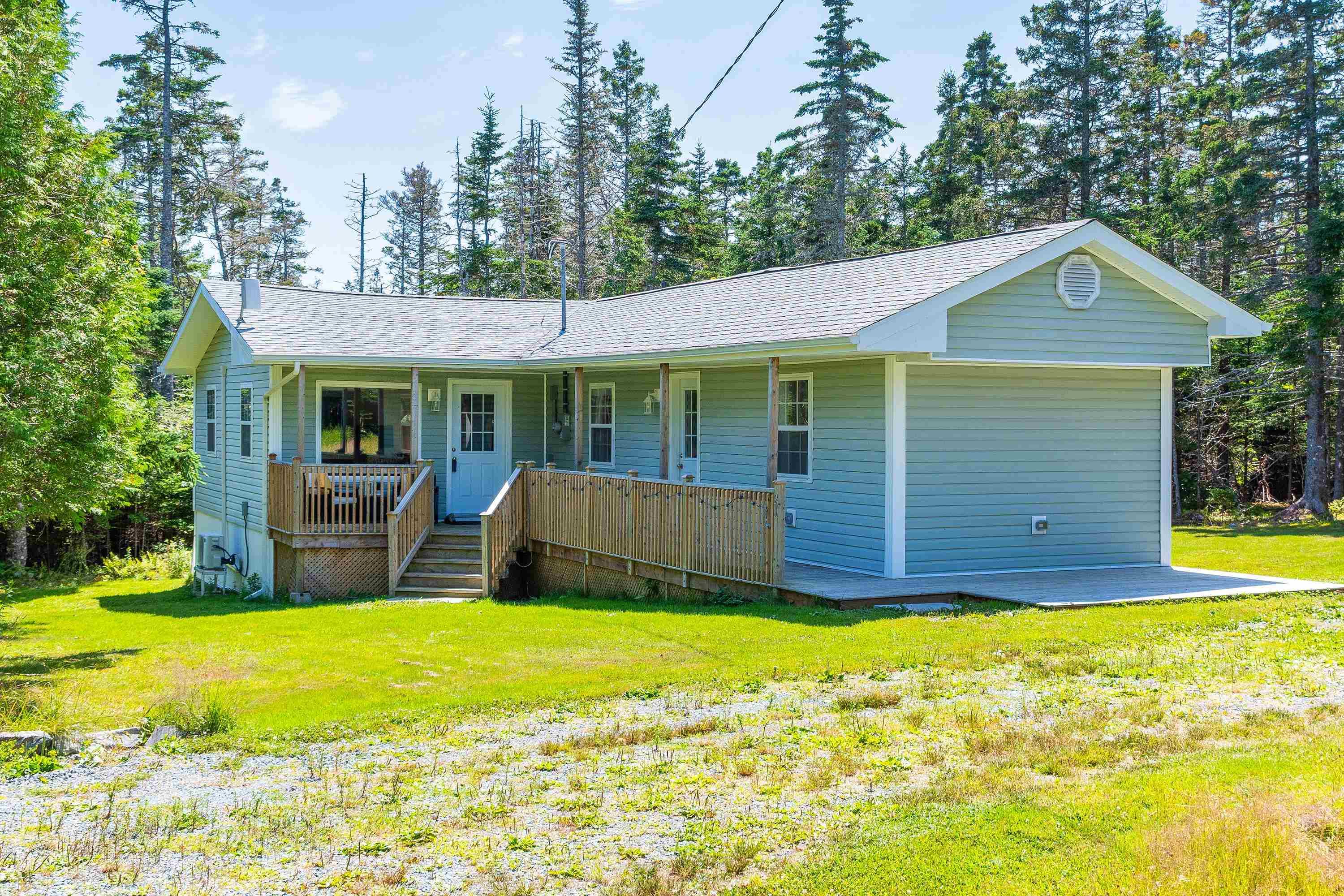 $299,900.00: 20 Howard Stevens Walk, Clam Harbour