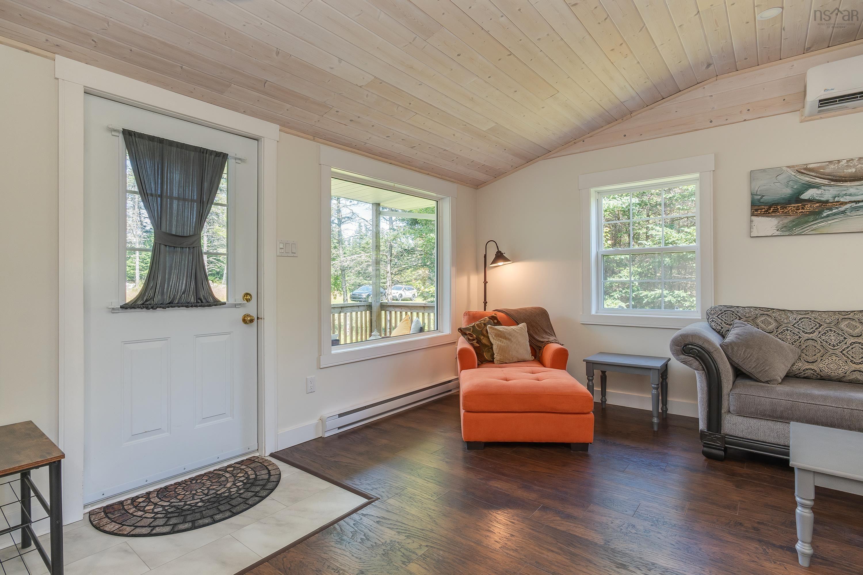 $299,900.00: 20 Howard Stevens Walk, Clam Harbour