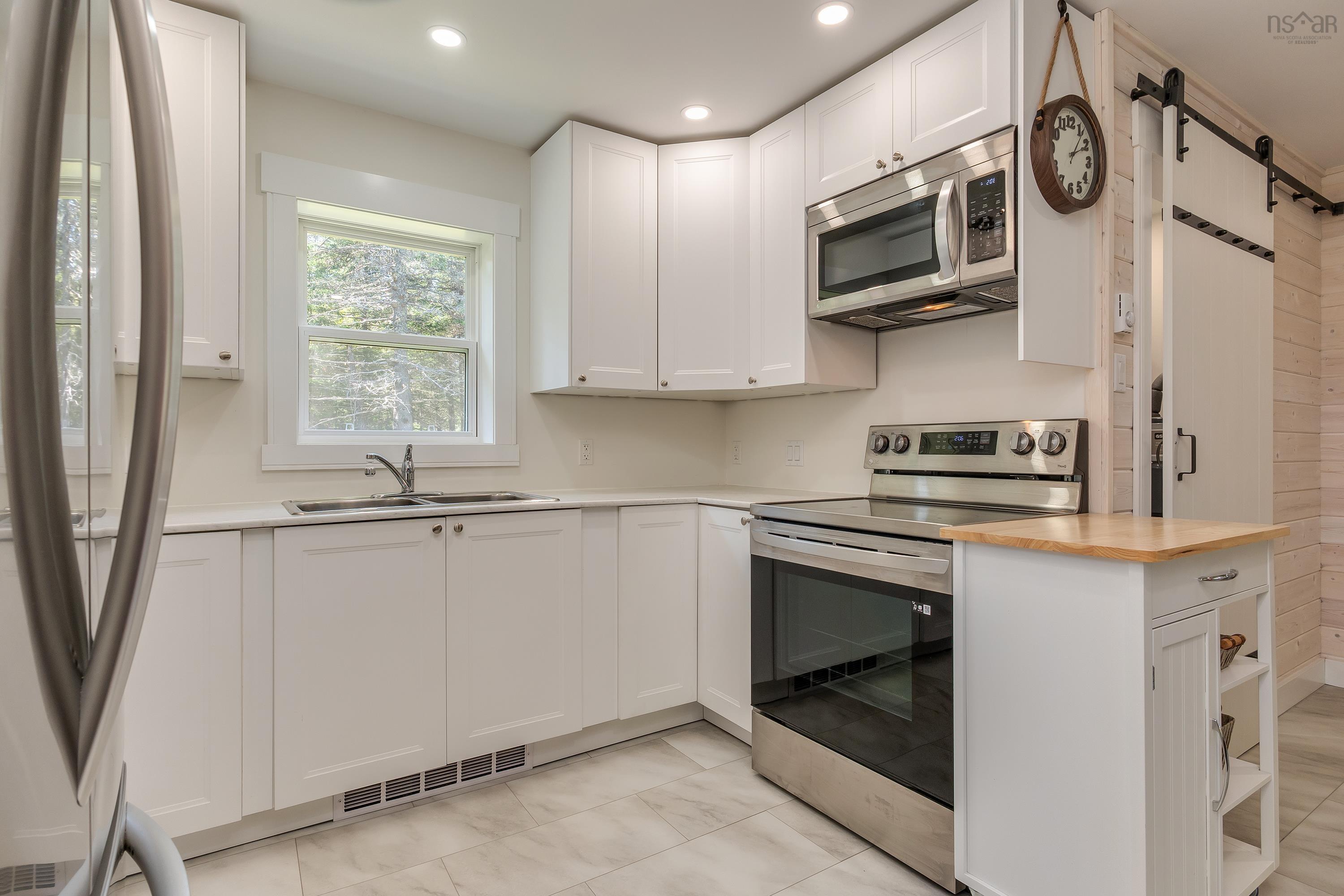 $299,900.00: 20 Howard Stevens Walk, Clam Harbour