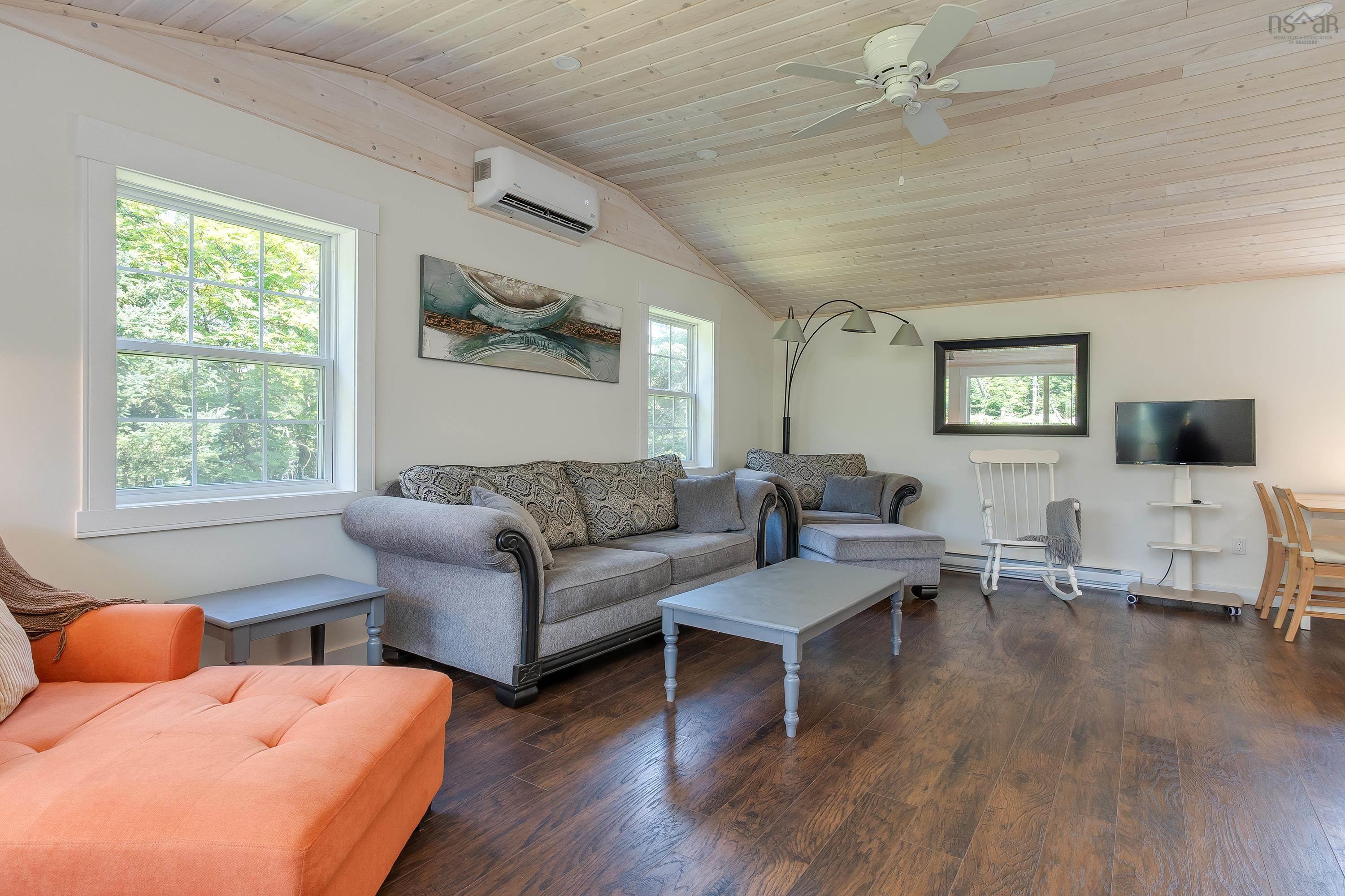 $299,900.00: 20 Howard Stevens Walk, Clam Harbour