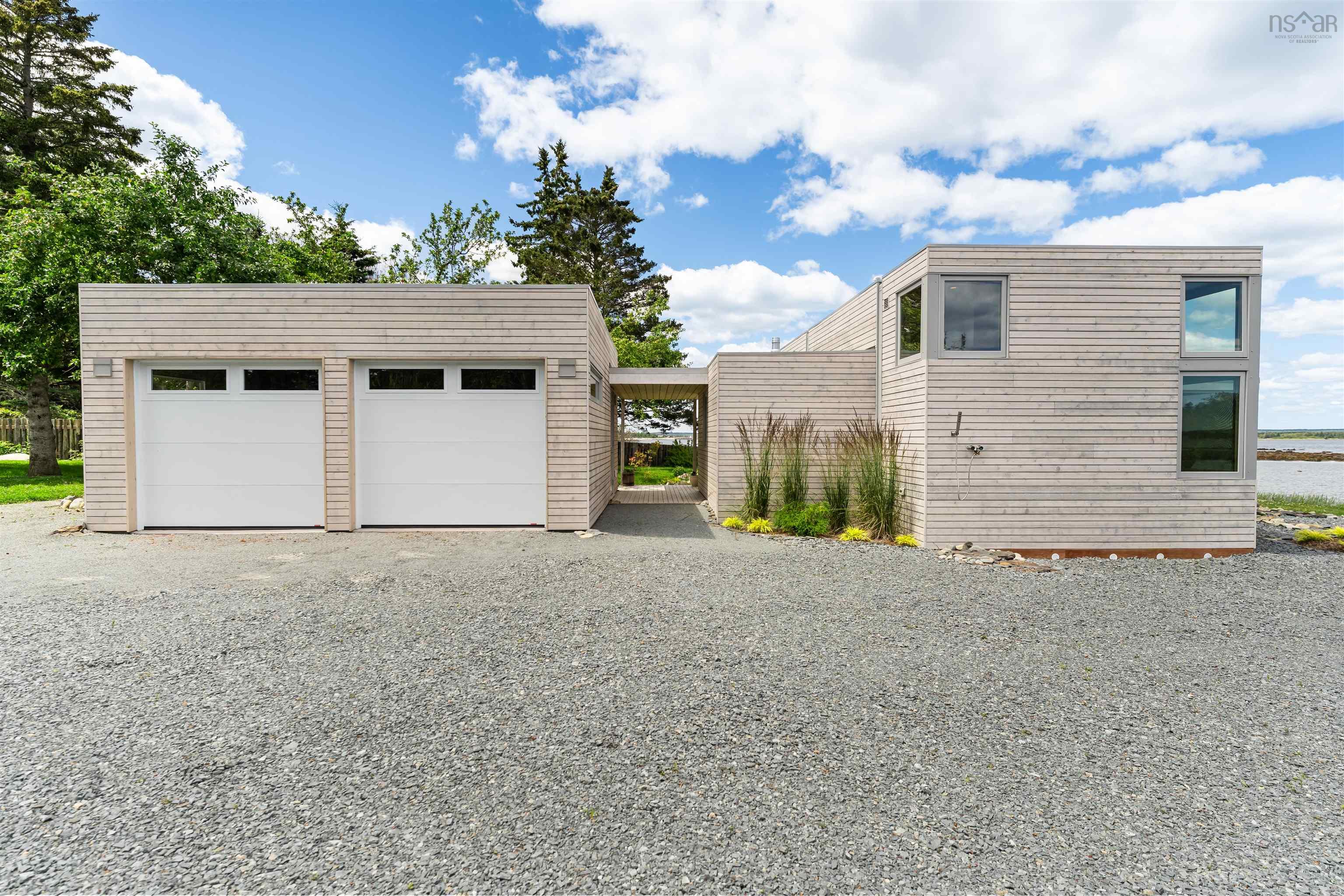 $950,000.00: 325 Long Cove Road, Port Medway