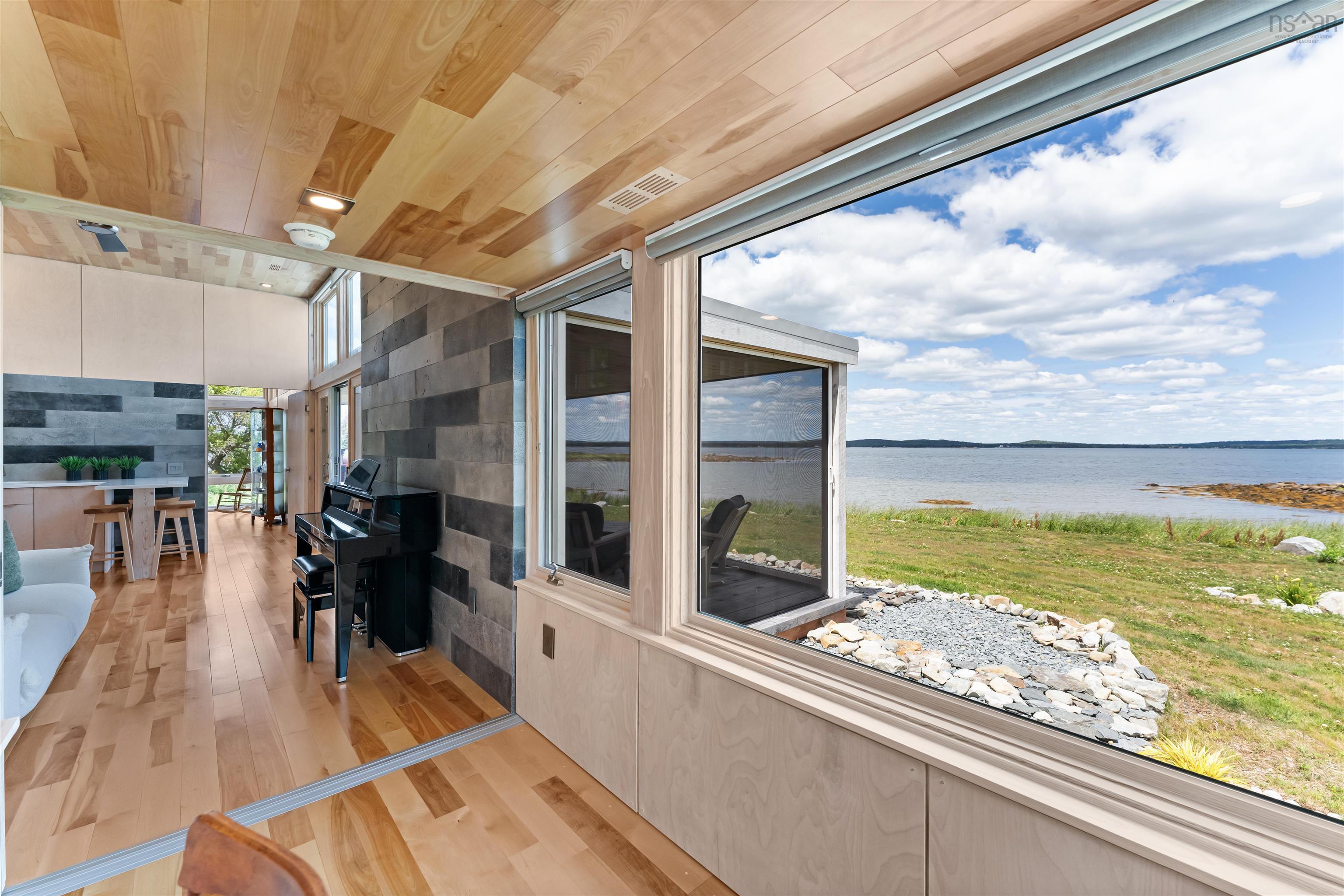 $950,000.00: 325 Long Cove Road, Port Medway