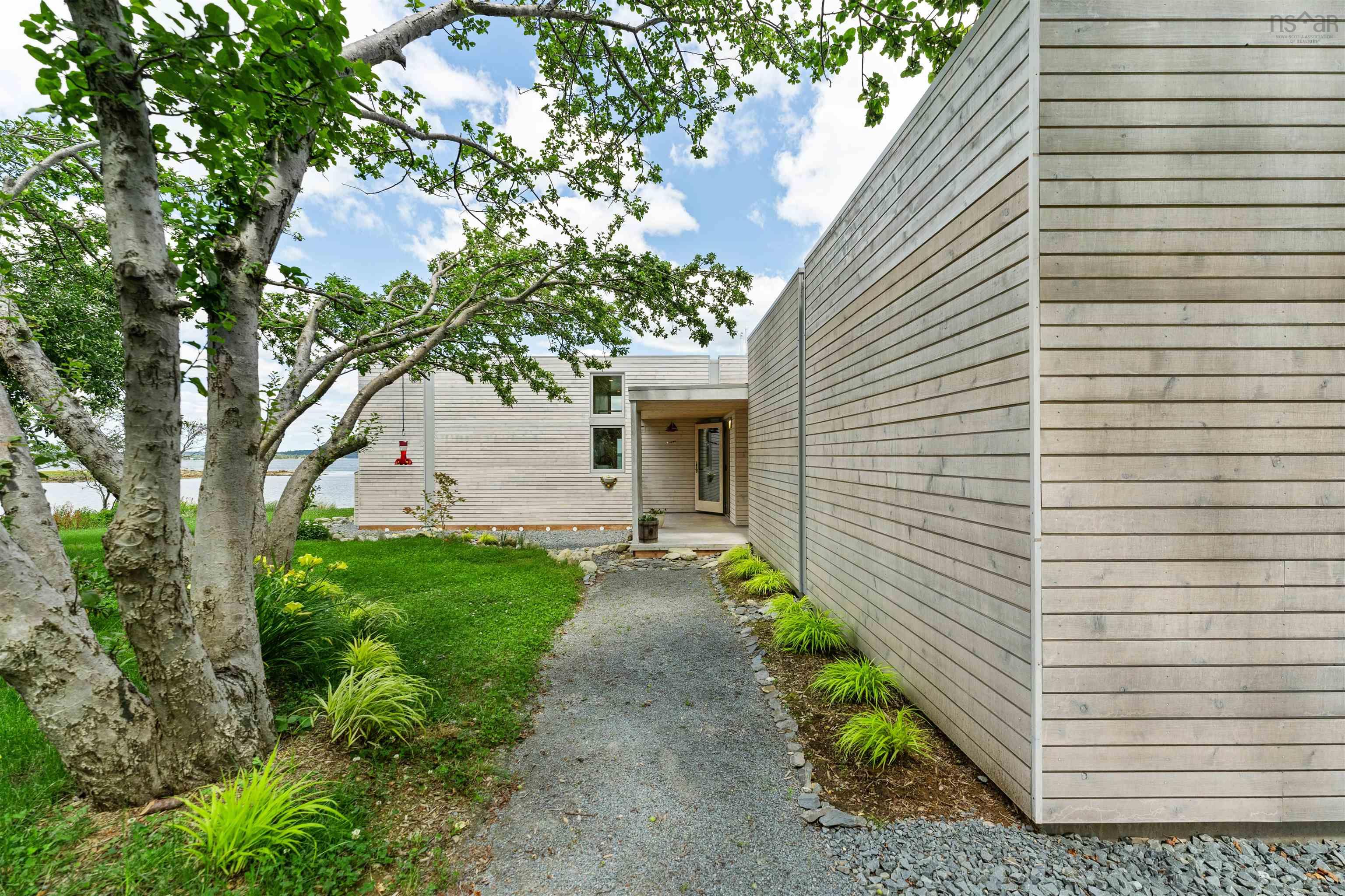 $950,000.00: 325 Long Cove Road, Port Medway