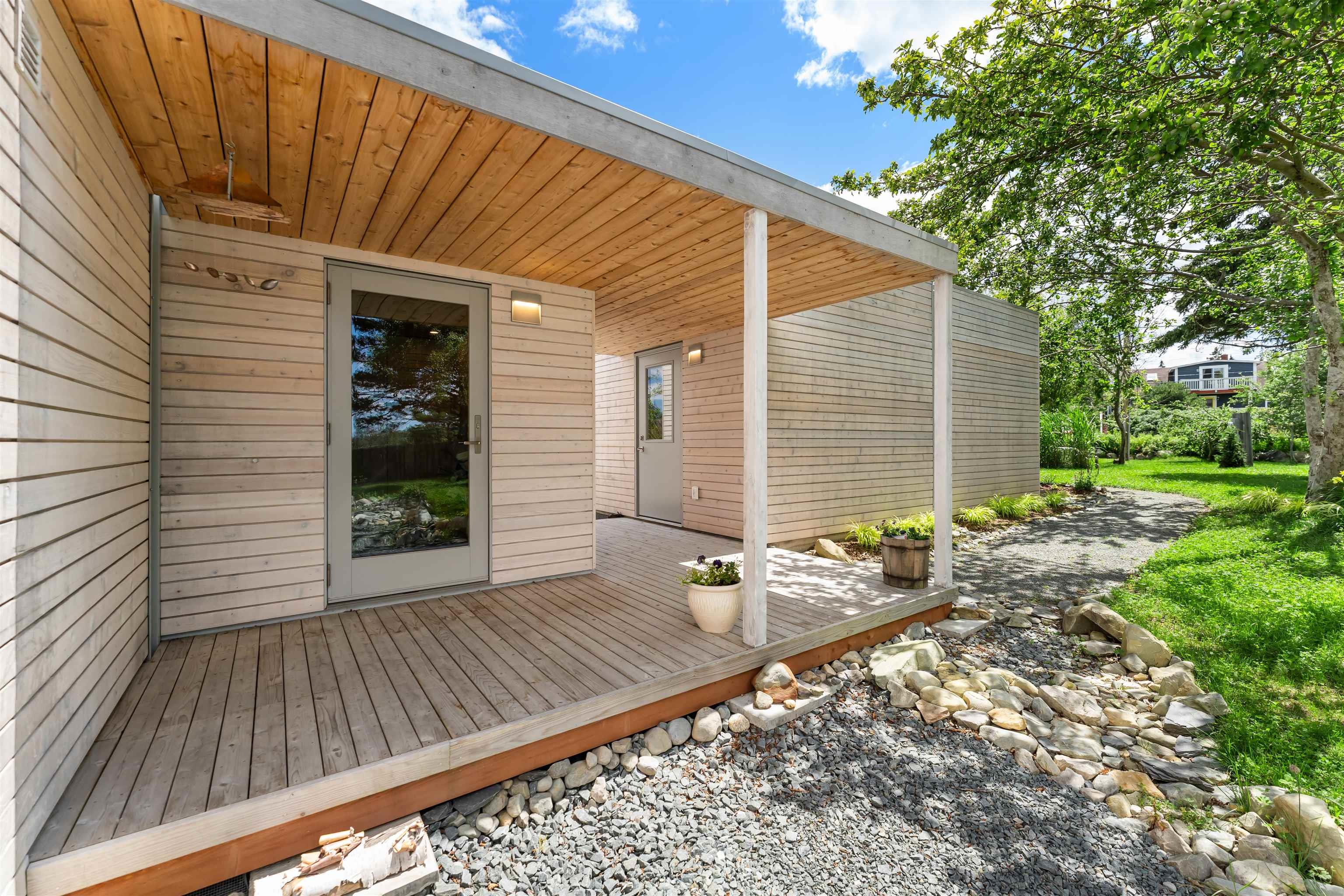 $950,000.00: 325 Long Cove Road, Port Medway