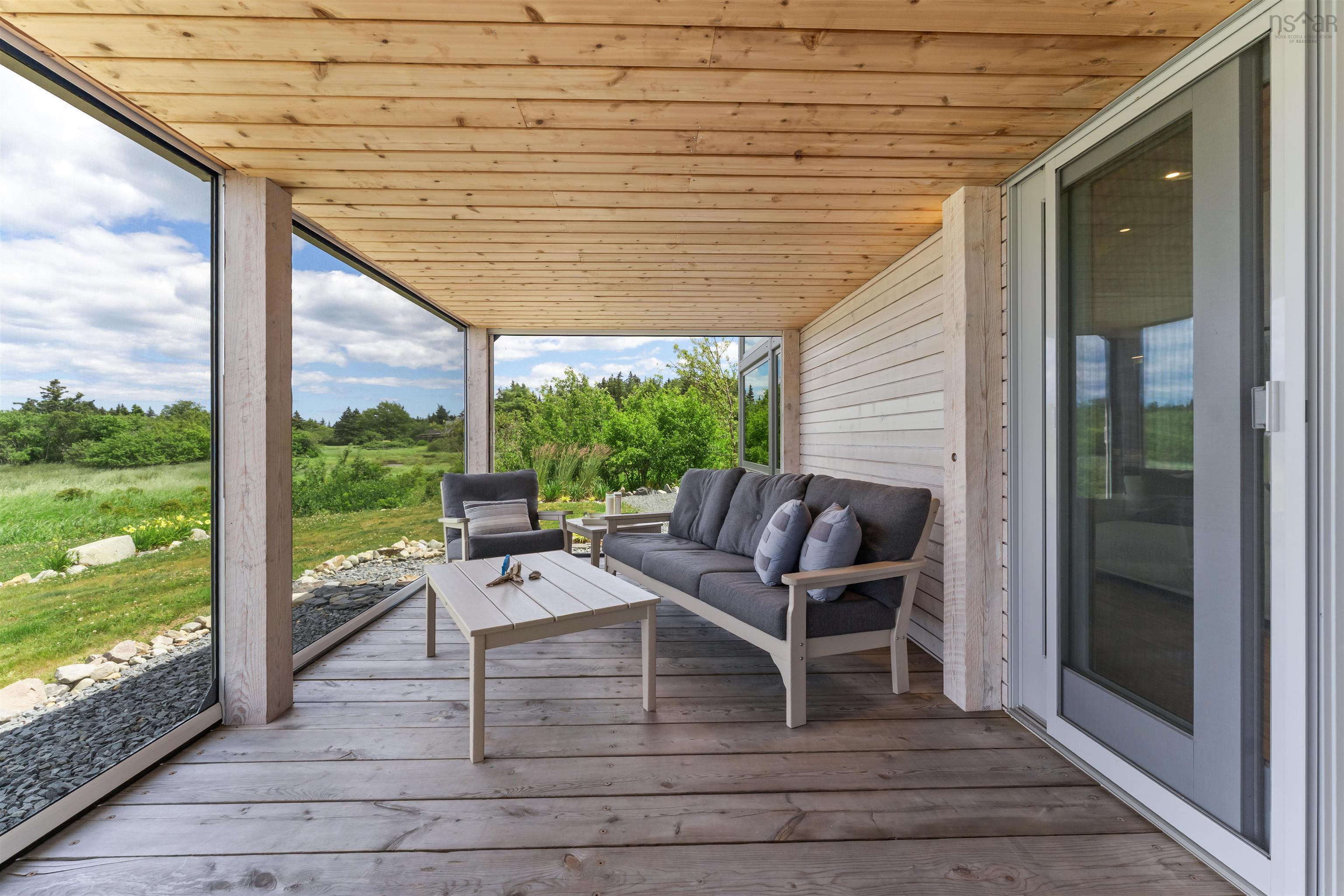 $950,000.00: 325 Long Cove Road, Port Medway