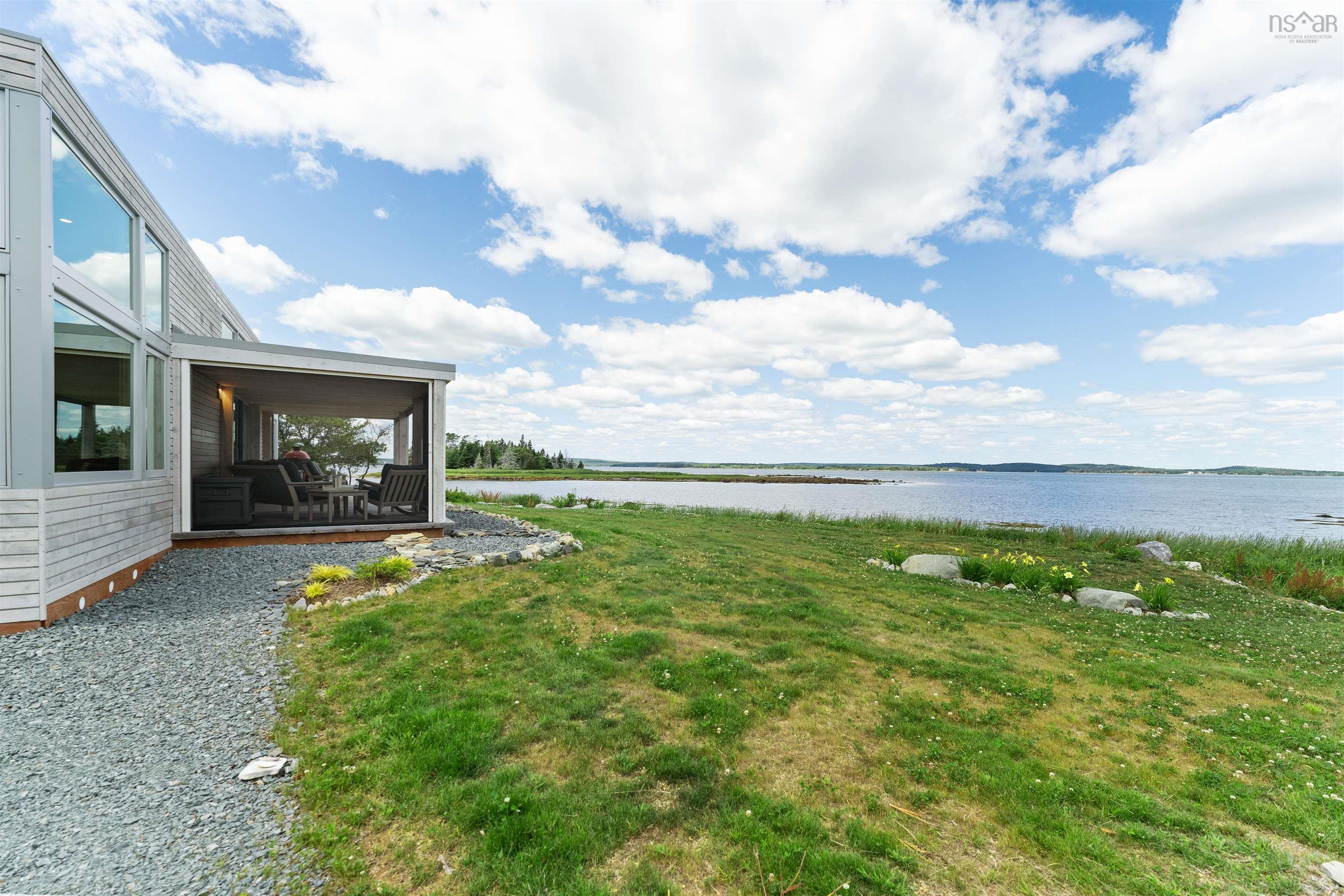 $950,000.00: 325 Long Cove Road, Port Medway