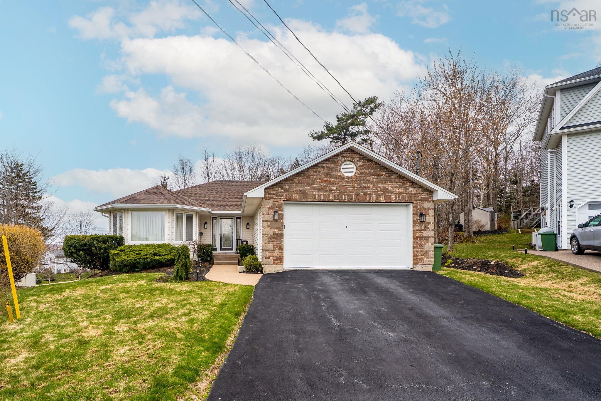 $809,900.00: 9 Rosewood Court, Dartmouth