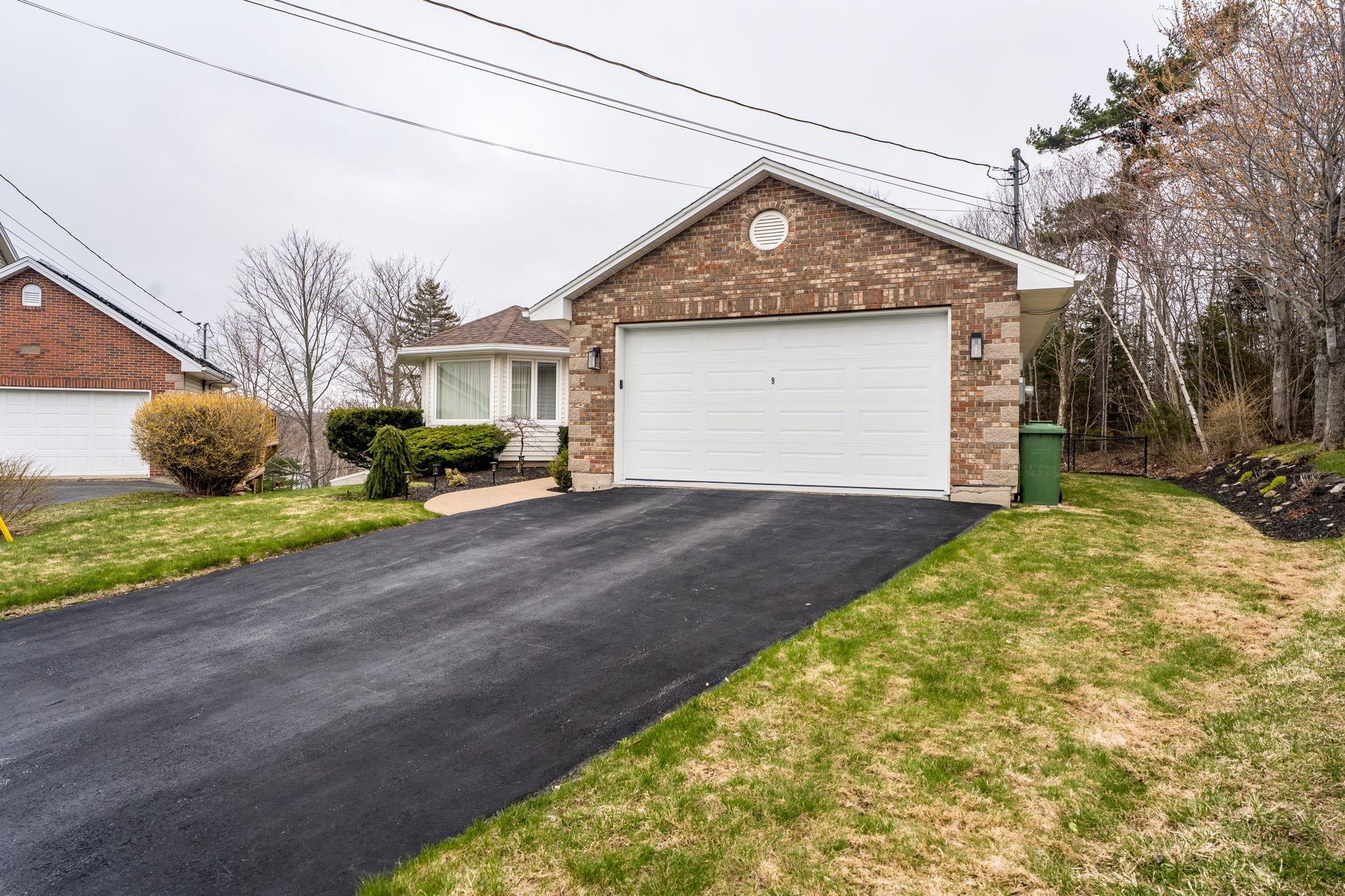 $809,900.00: 9 Rosewood Court, Dartmouth