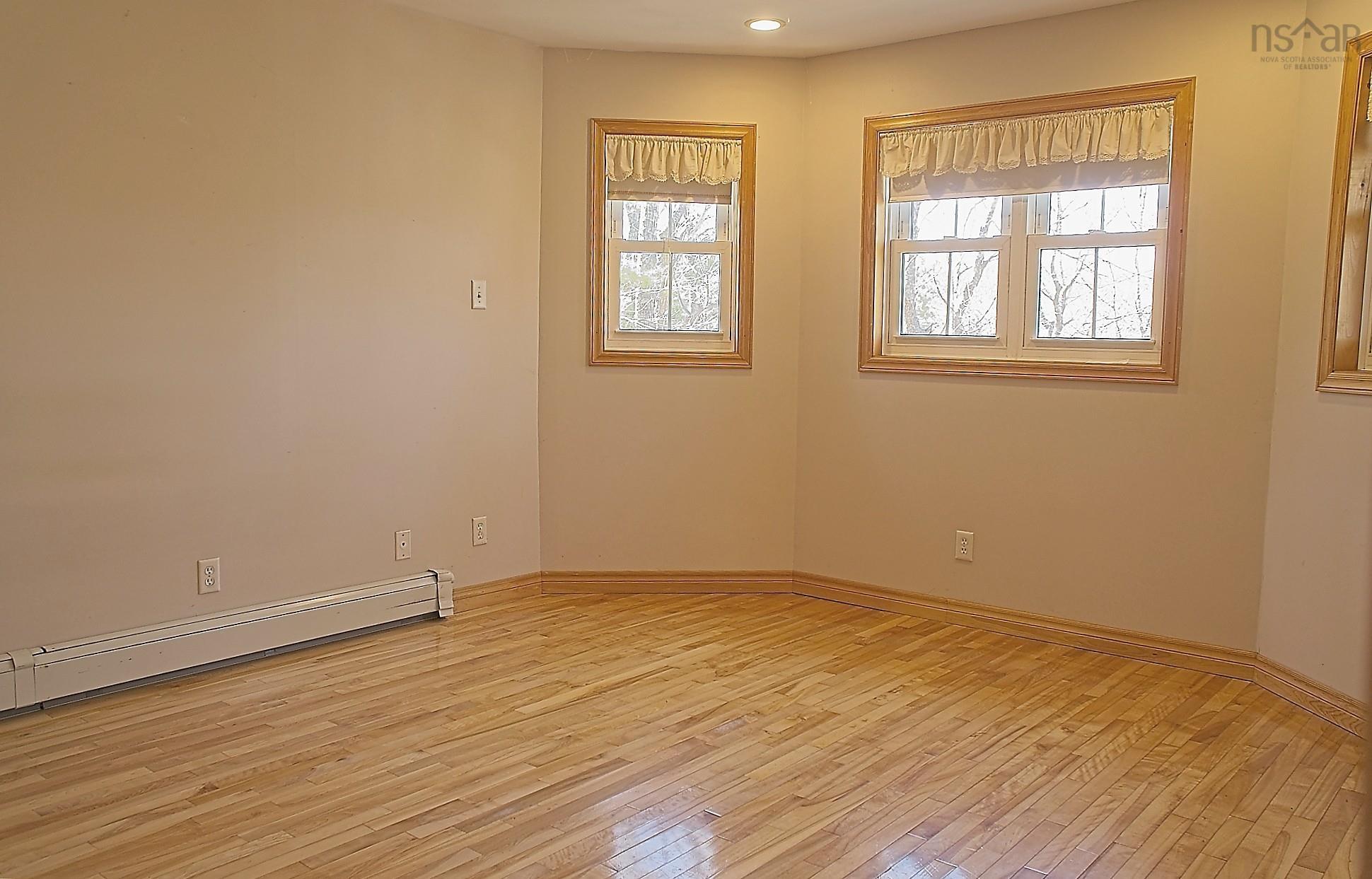 $439,900.00: 168 Lahave Street, Bridgewater