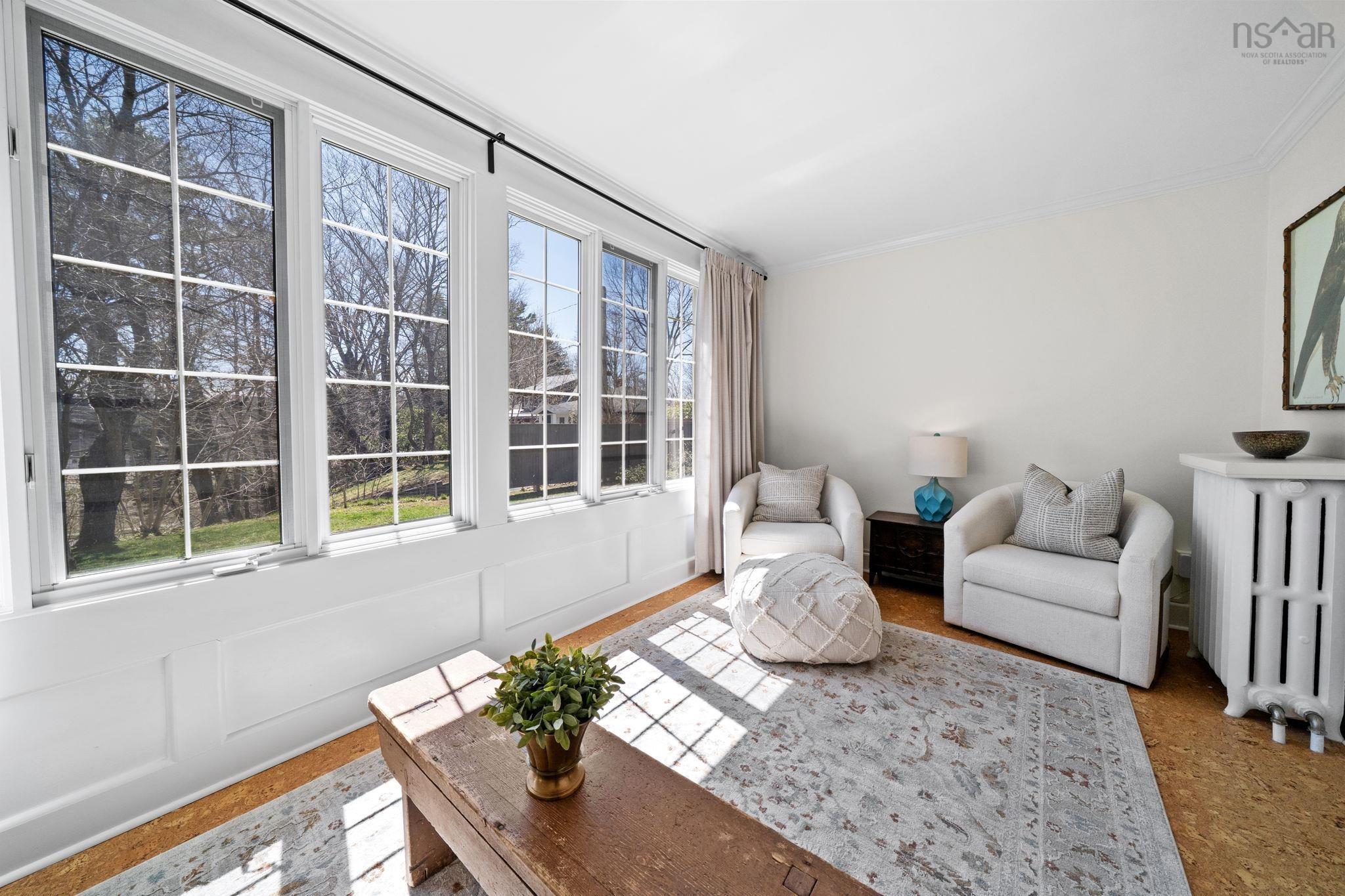 $649,900.00: 6 Oakdene Avenue, Kentville