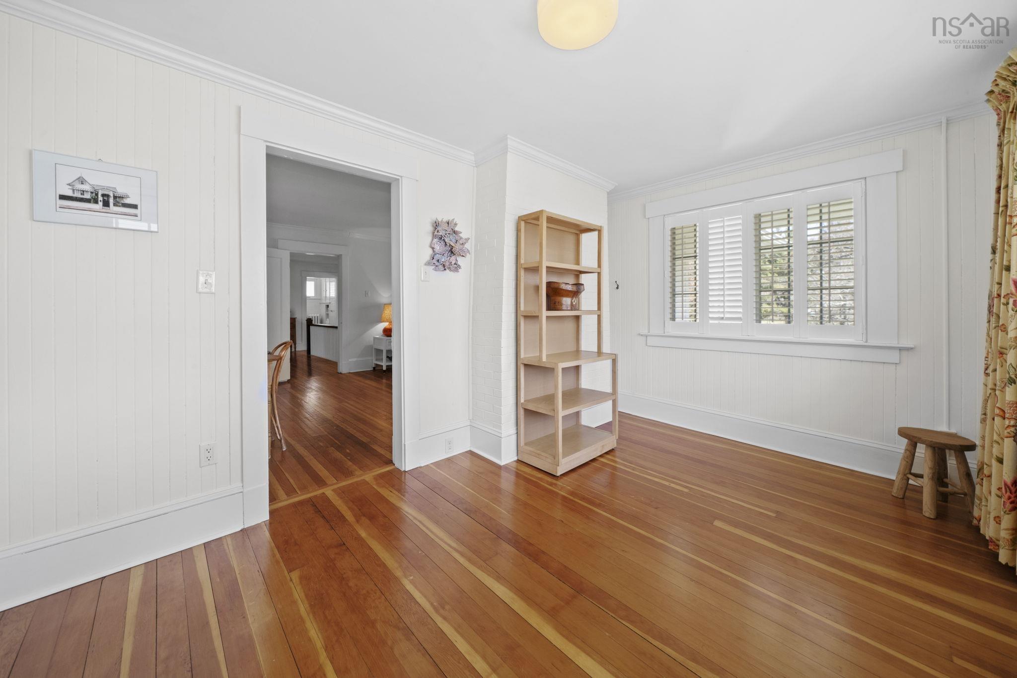 $649,900.00: 6 Oakdene Avenue, Kentville