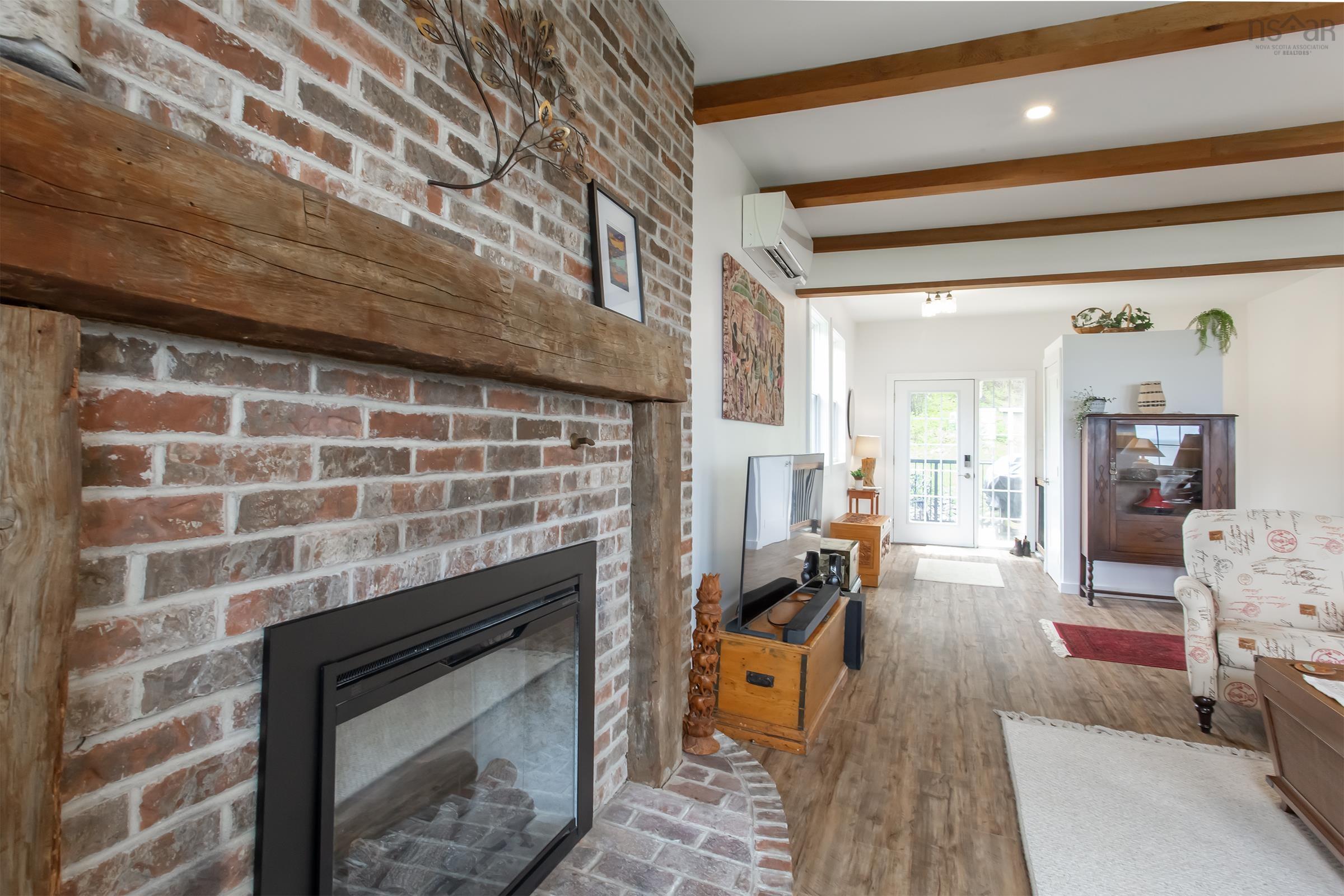 $774,900.00: 7993 Shore Road W, Hampton
