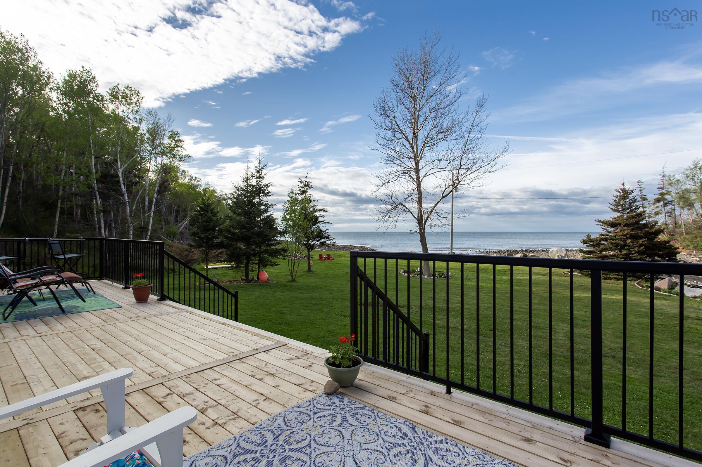 $774,900.00: 7993 Shore Road W, Hampton