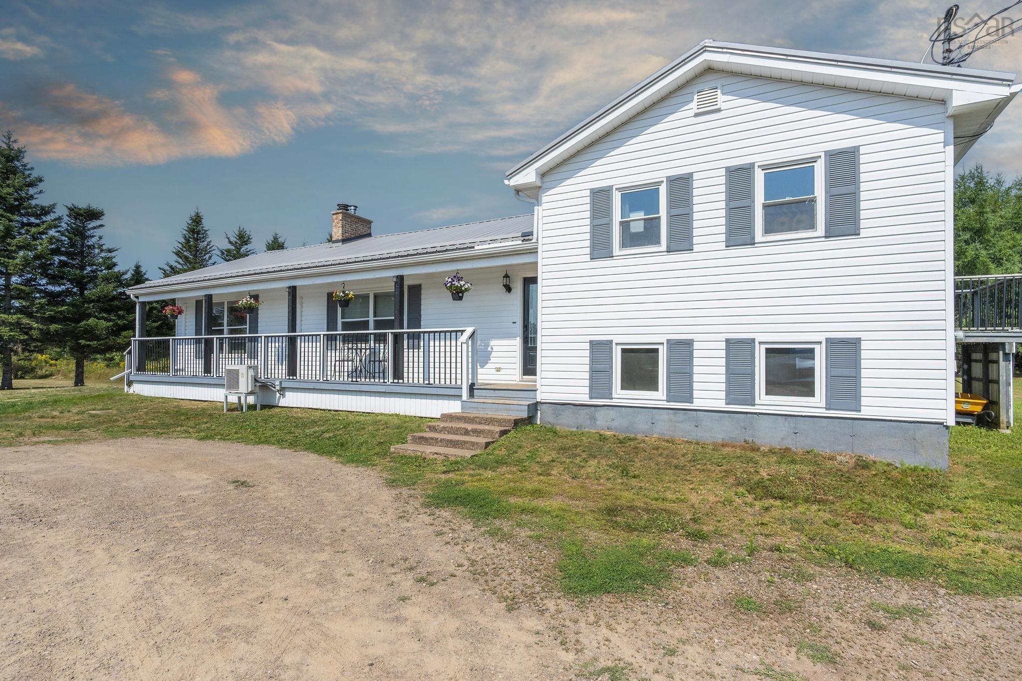 $699,900.00: 536 Salmon River Road, Salmon River