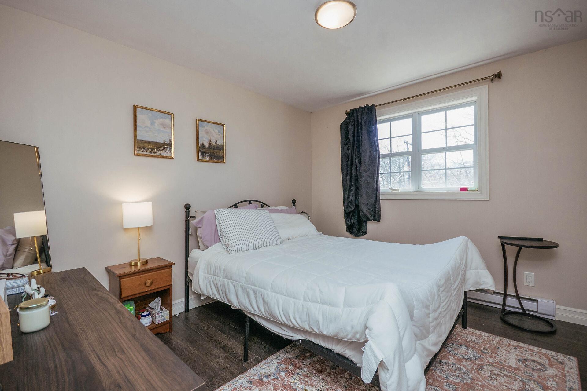 $599,900.00: 19 circle Drive, Halifax