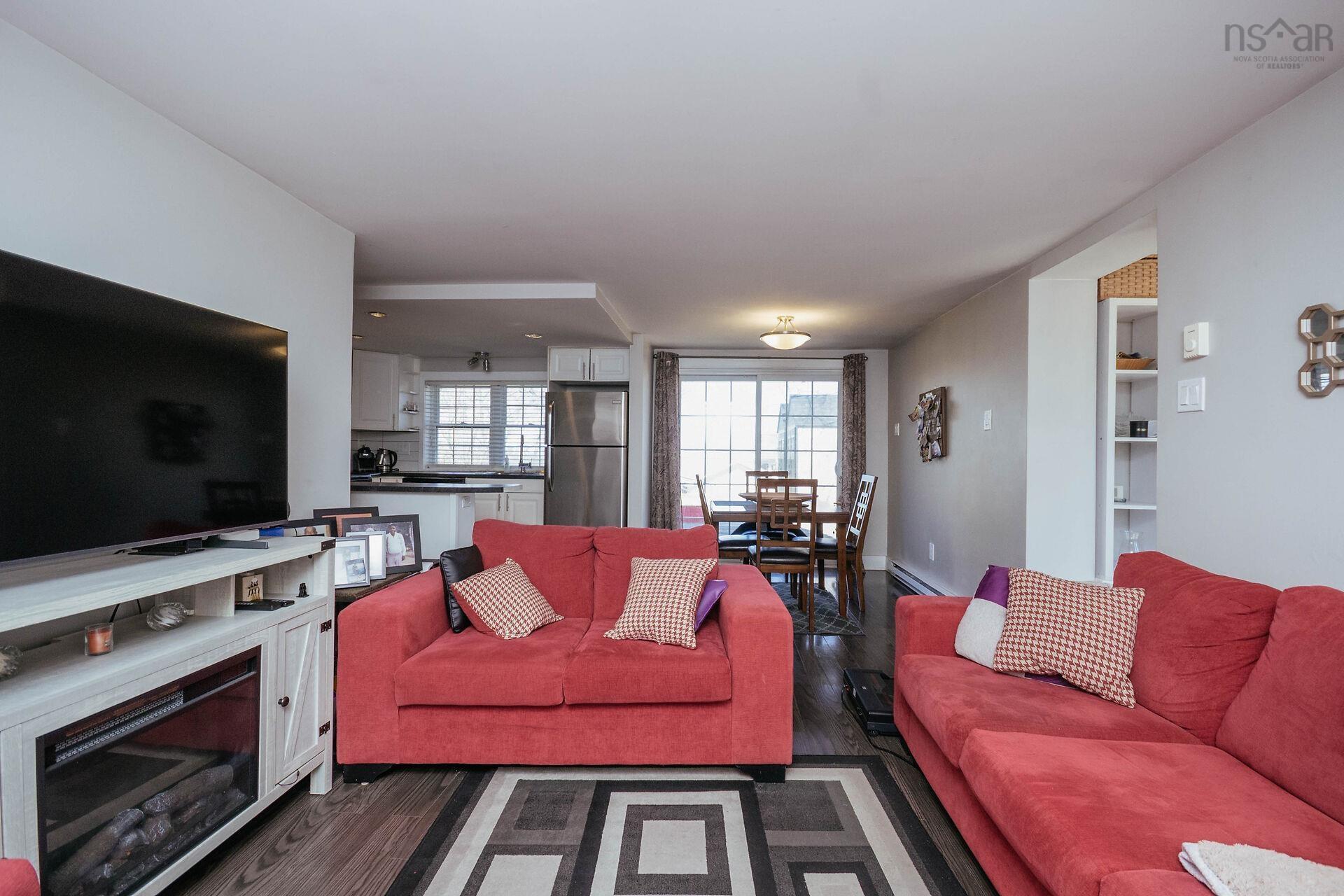 $599,900.00: 19 circle Drive, Halifax