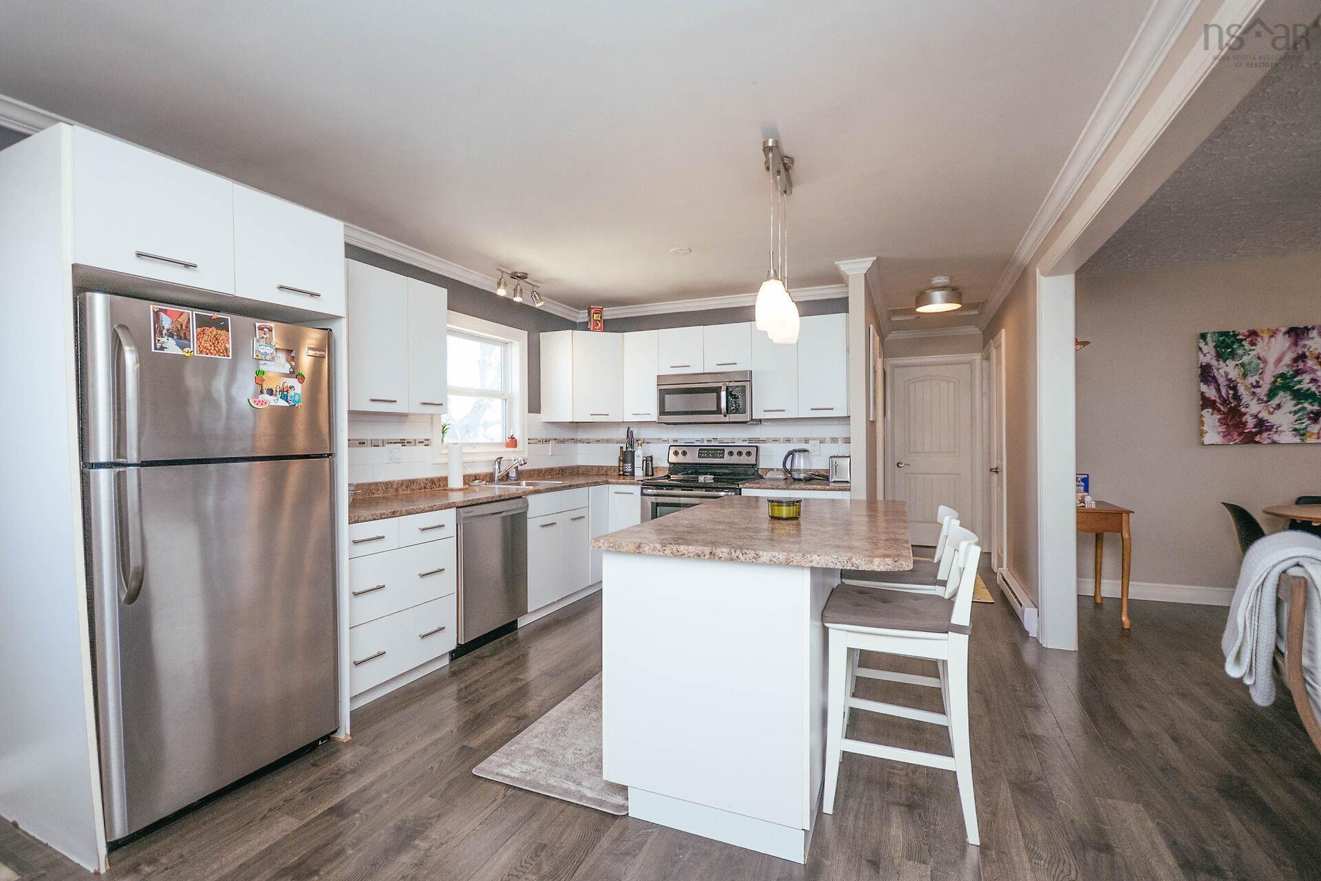 $599,900.00: 19 circle Drive, Halifax