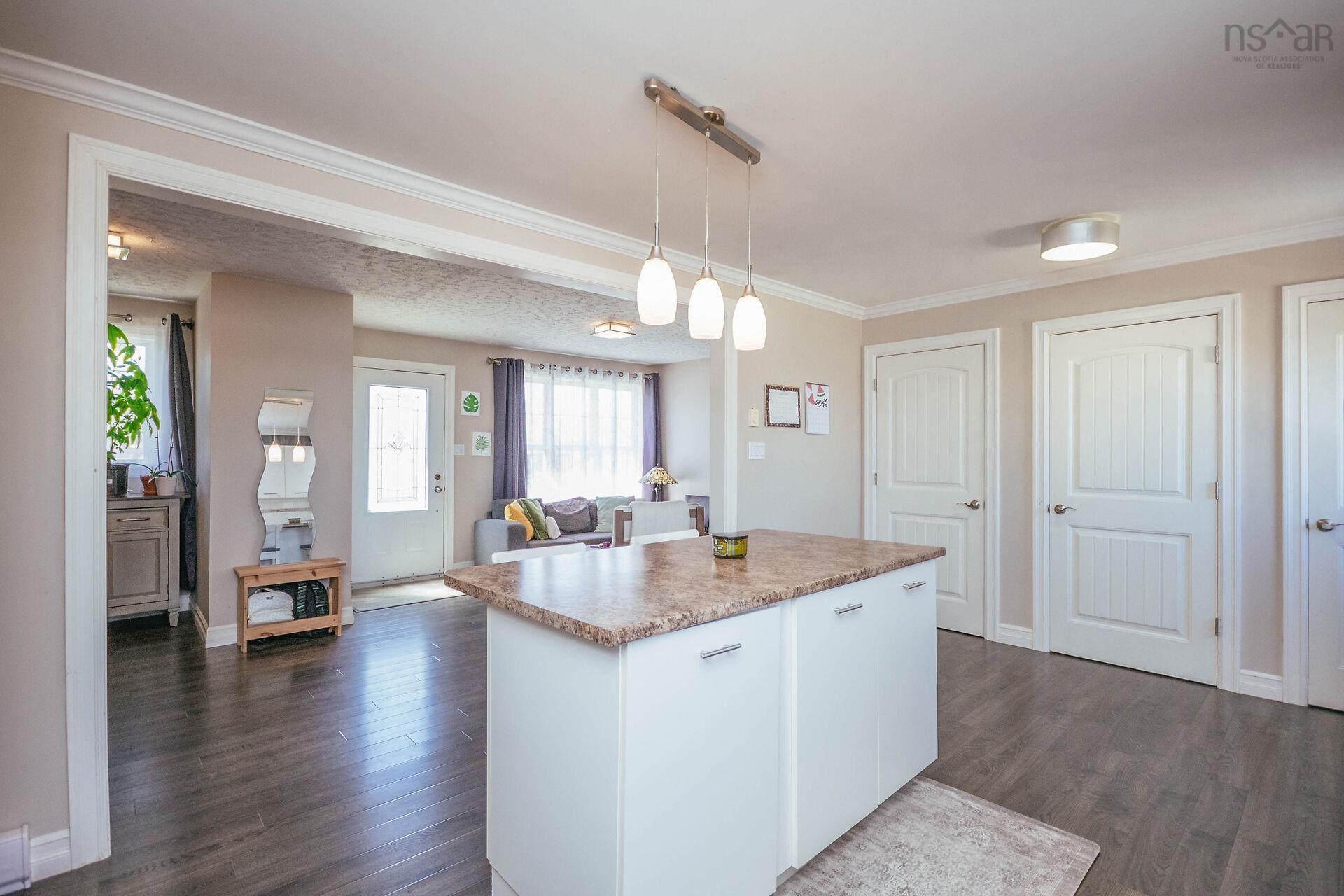 $599,900.00: 19 circle Drive, Halifax