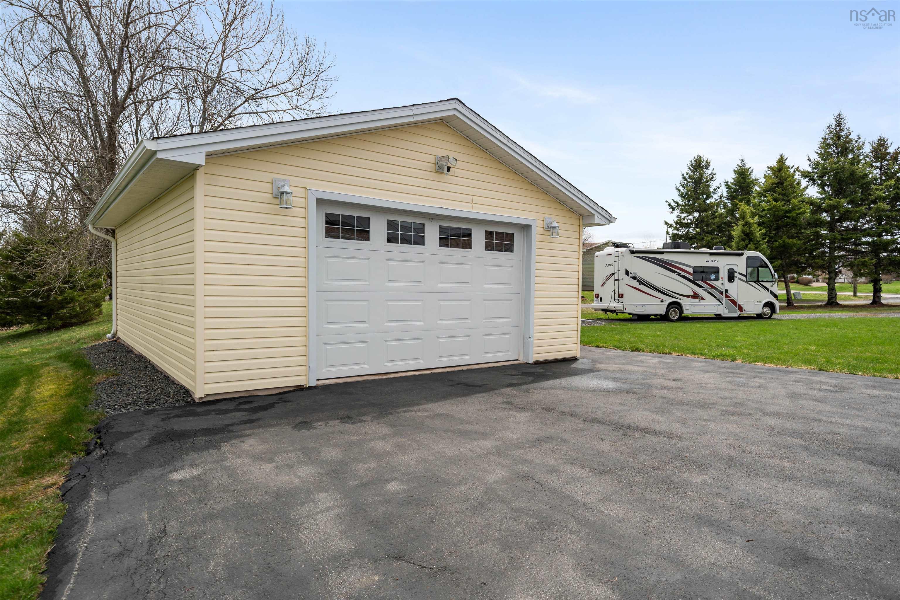 $445,000.00: 3 Chestnut Street, New Glasgow