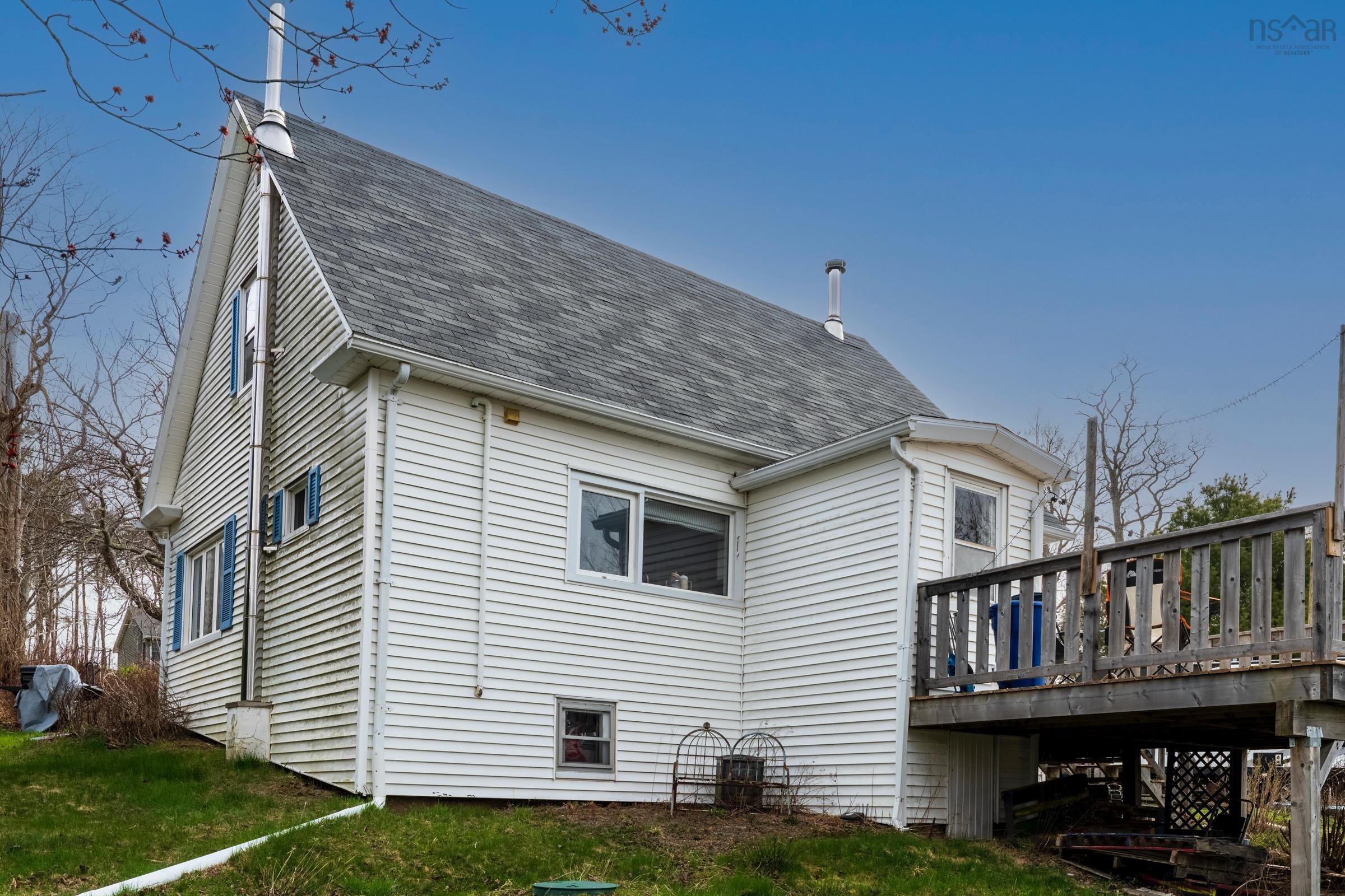 $419,000.00: 271 Green Street, Lunenburg