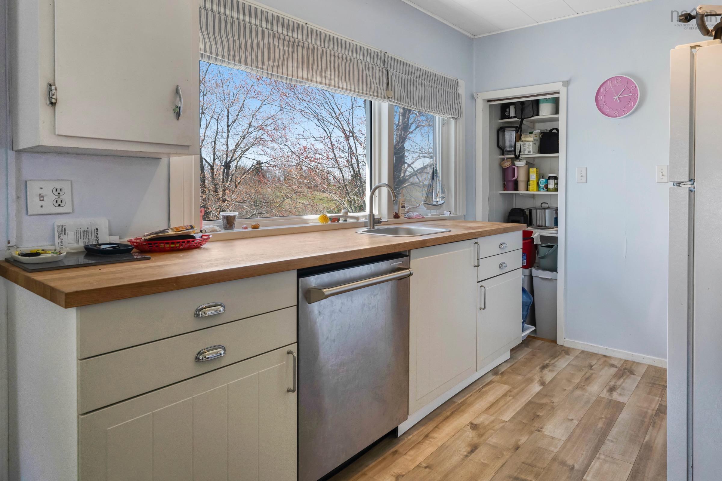 $419,000.00: 271 Green Street, Lunenburg
