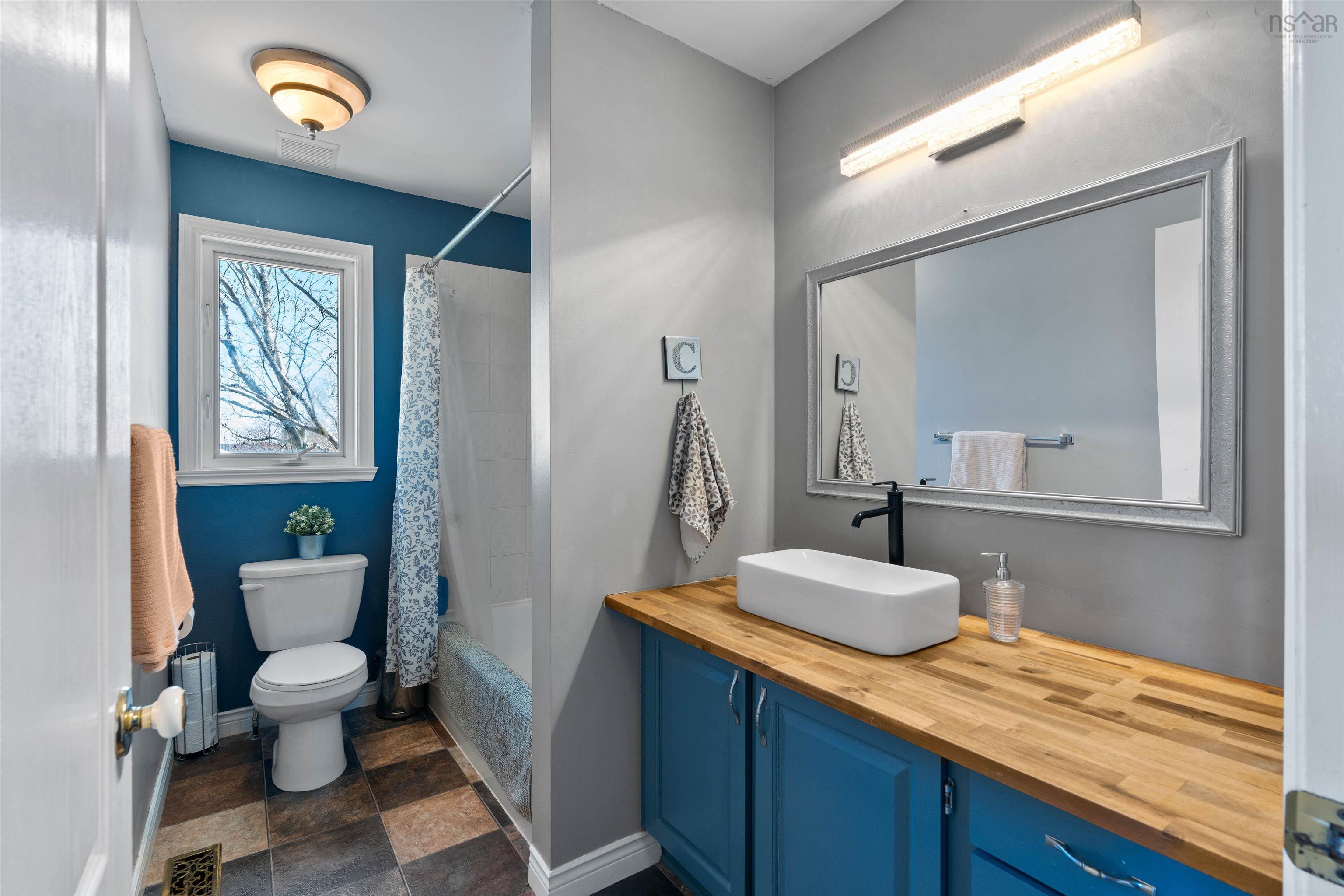 15 Auburn Drive, Cole Harbour, NS (MLS 202609802)