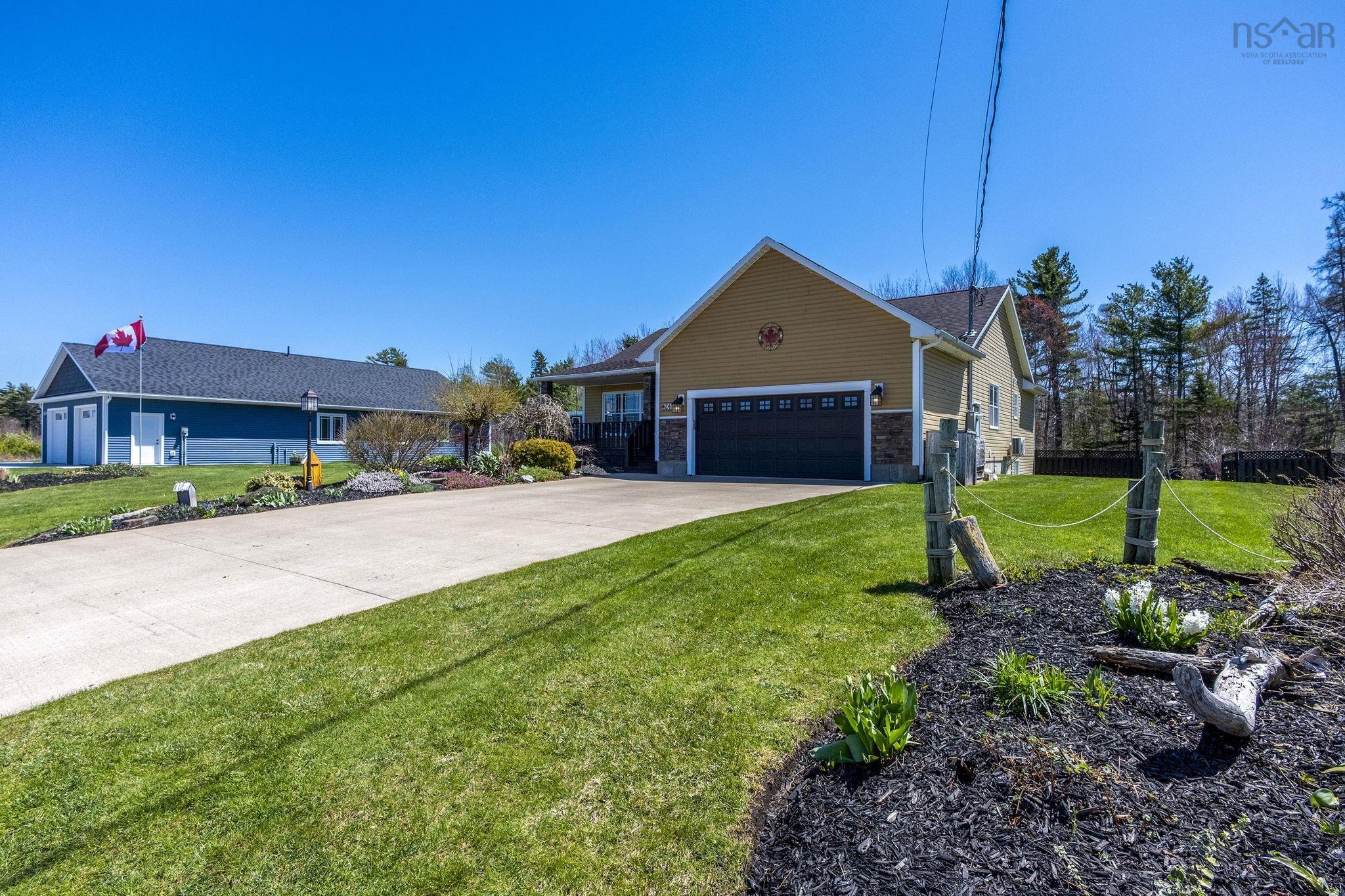 $680,000.00: 240 Rivercrest Lane, Greenwood