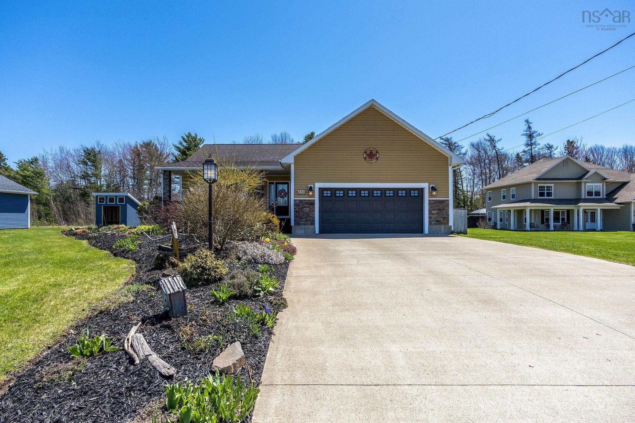 $680,000.00: 240 Rivercrest Lane, Greenwood