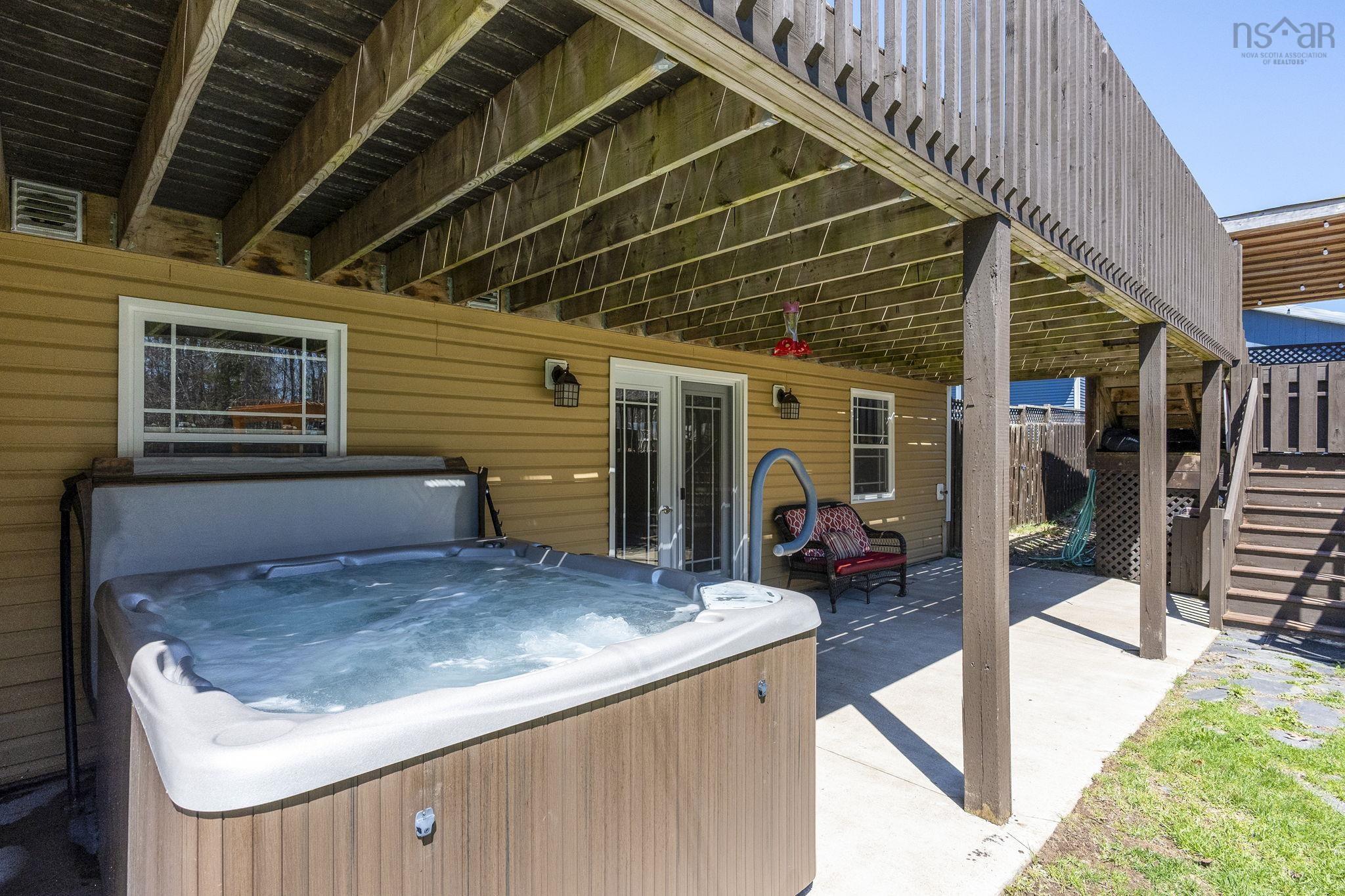 $680,000.00: 240 Rivercrest Lane, Greenwood