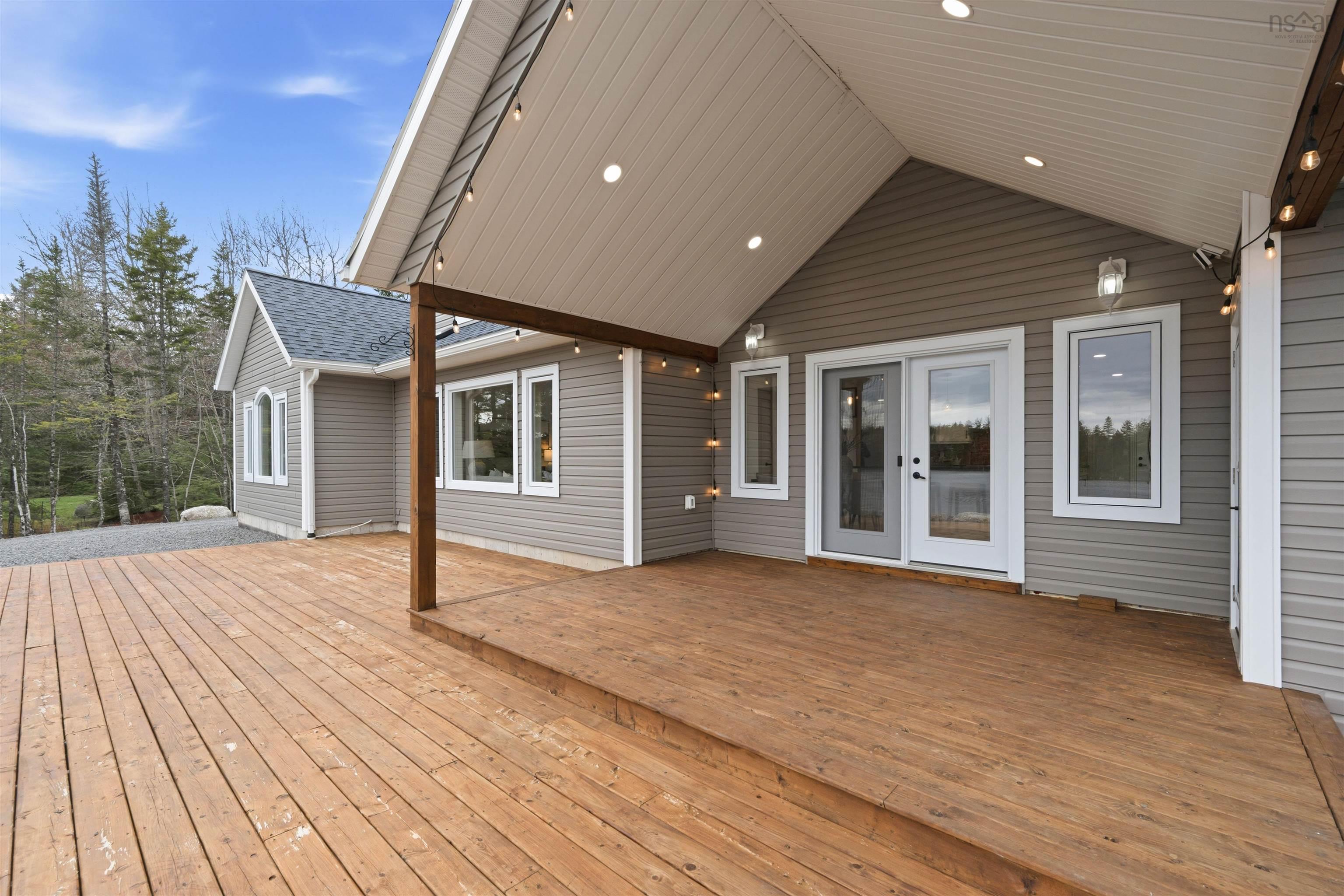 $950,000.00: 55 Chalet Drive, Vaughan