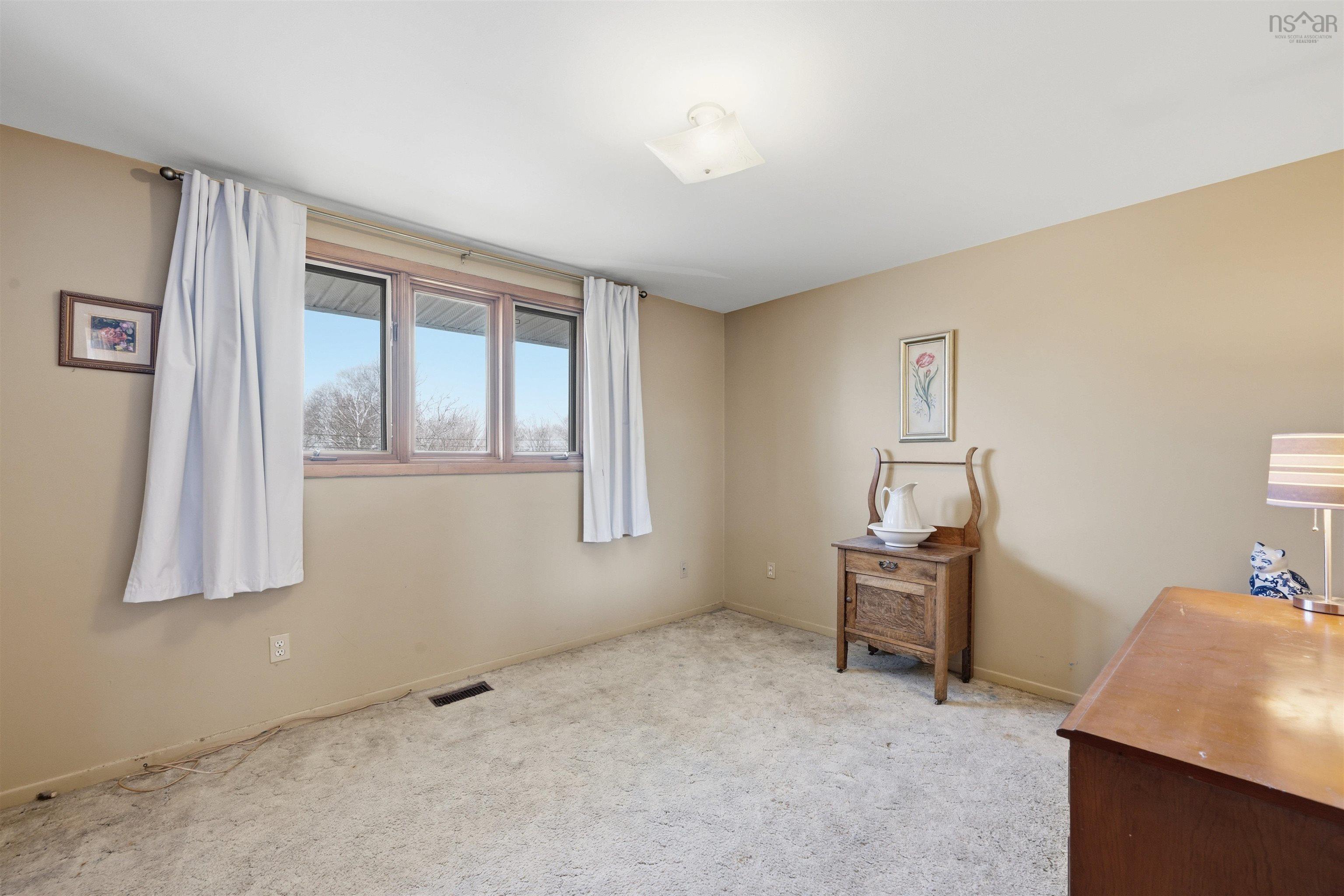4 Dunrobin Drive, Dartmouth, NS (MLS 202609812)