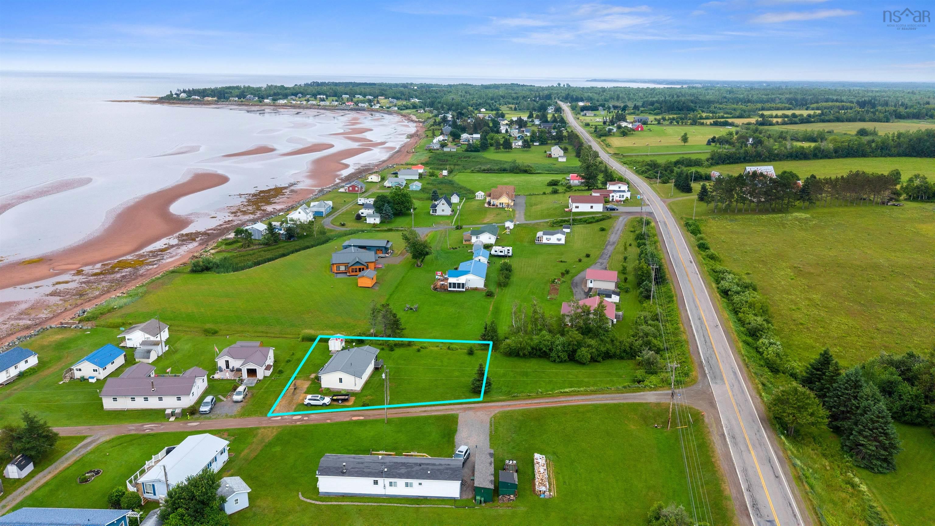 $349,900.00: 10 Sunrise Lane, Amherst Shore