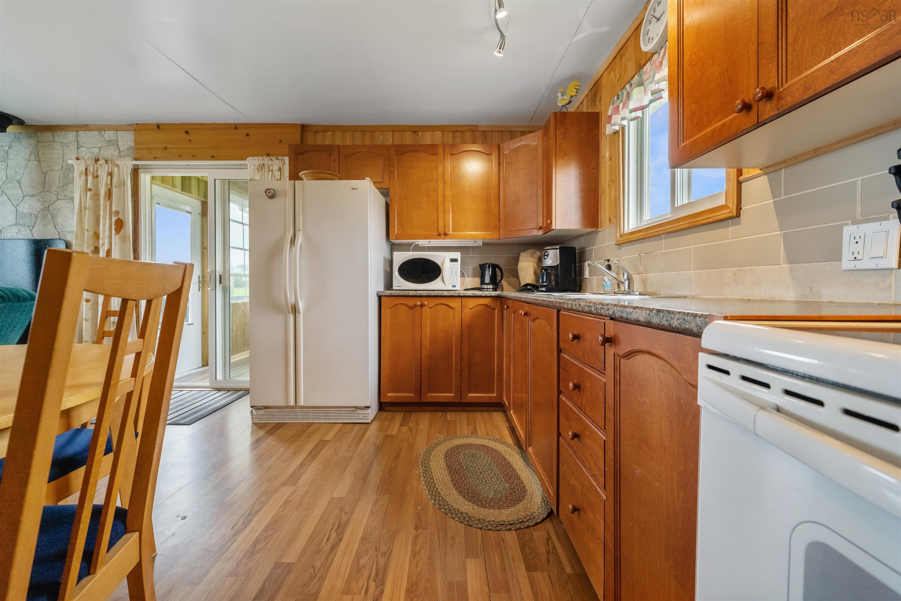 $349,900.00: 10 Sunrise Lane, Amherst Shore