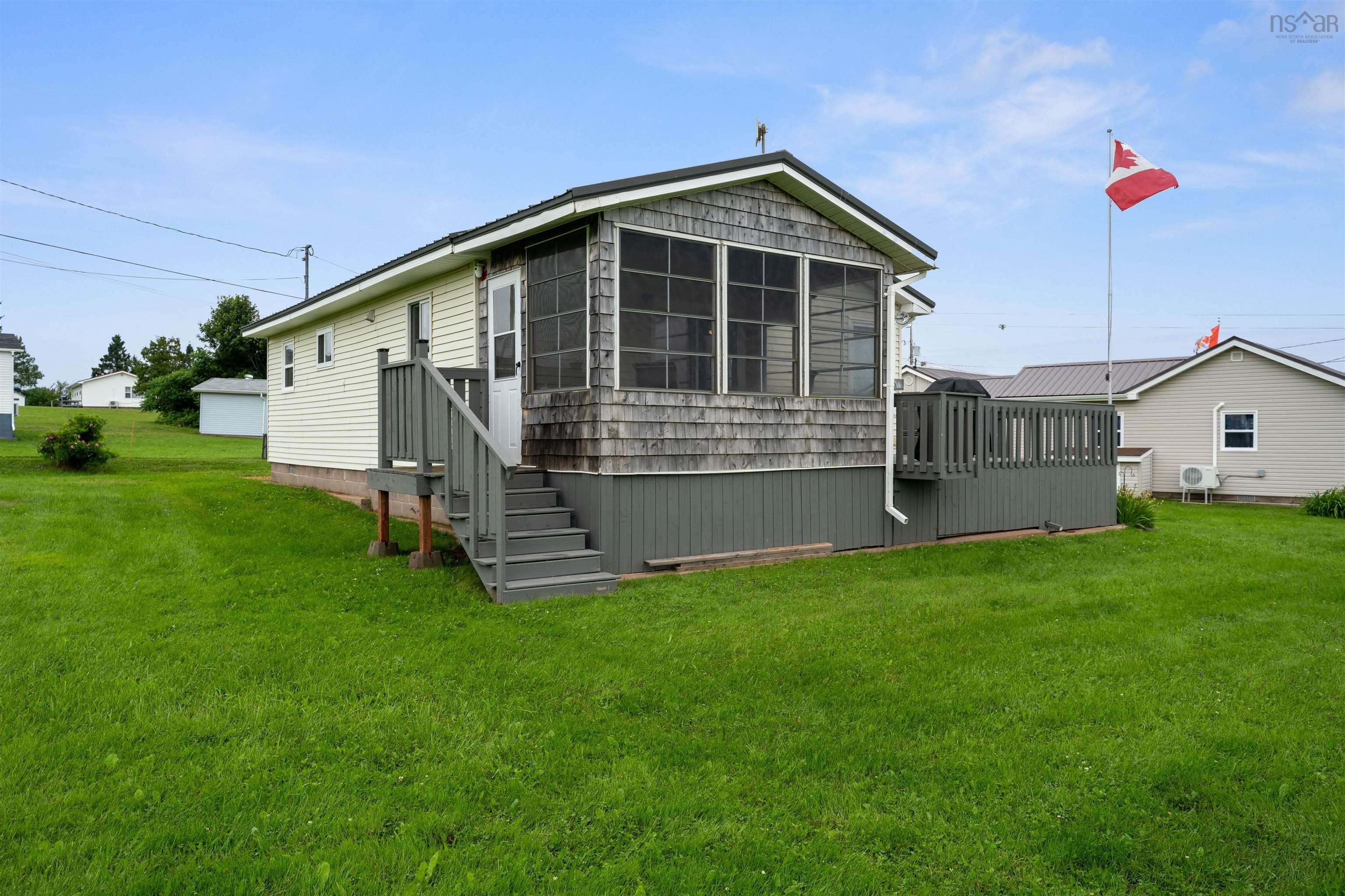 $349,900.00: 10 Sunrise Lane, Amherst Shore