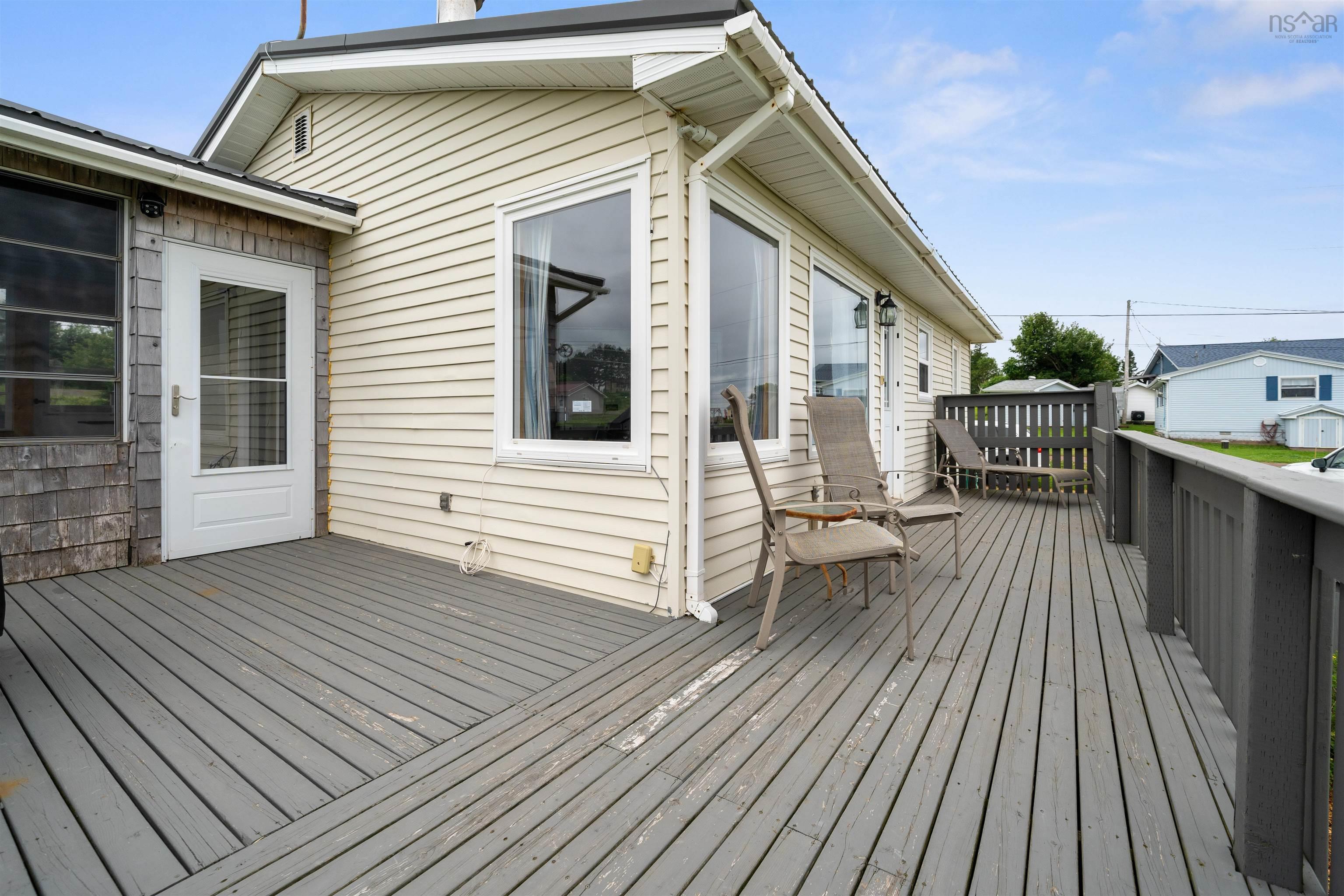 $349,900.00: 10 Sunrise Lane, Amherst Shore