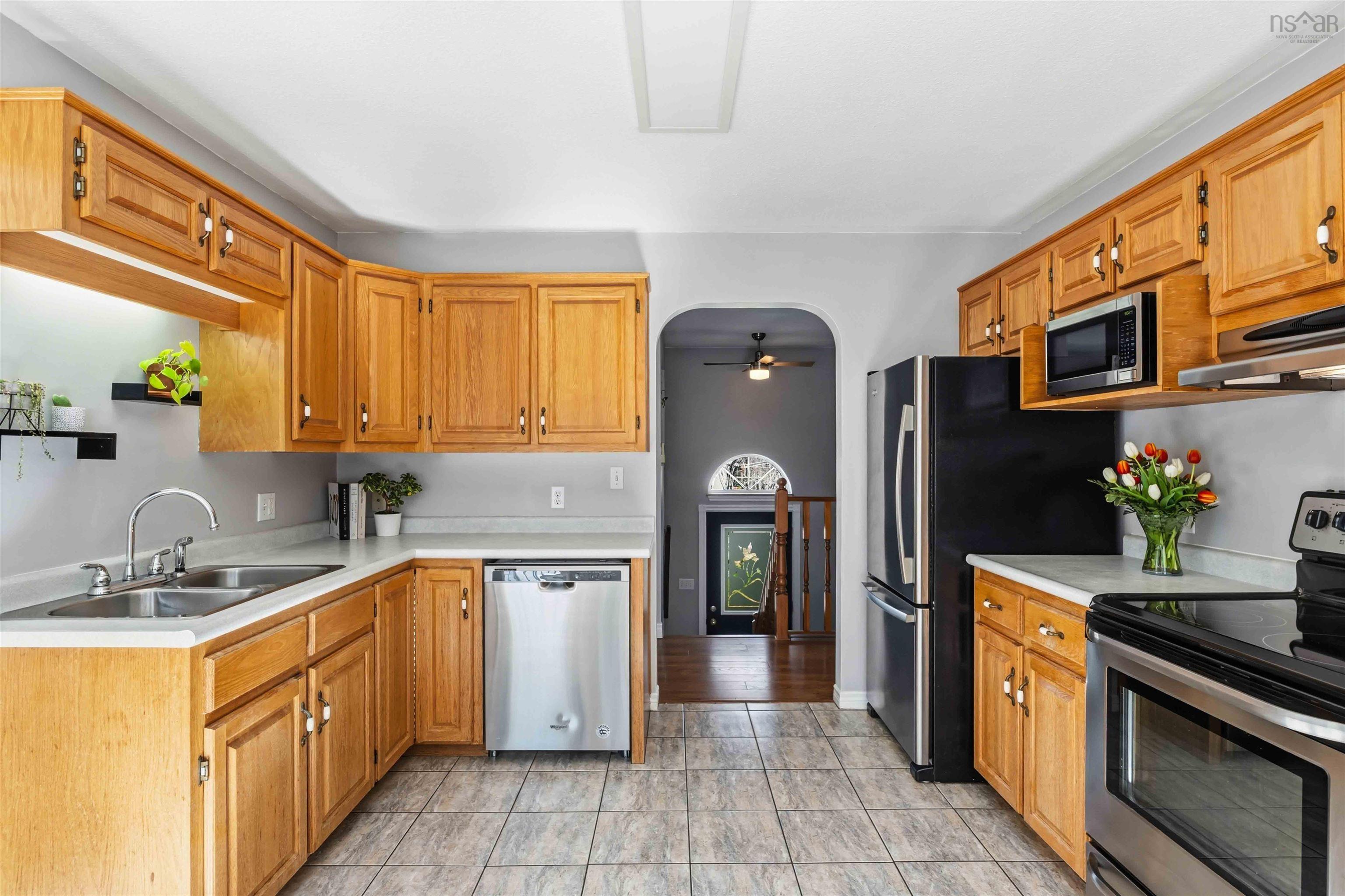 $490,000.00: 72 Adam Drive, South Farmington
