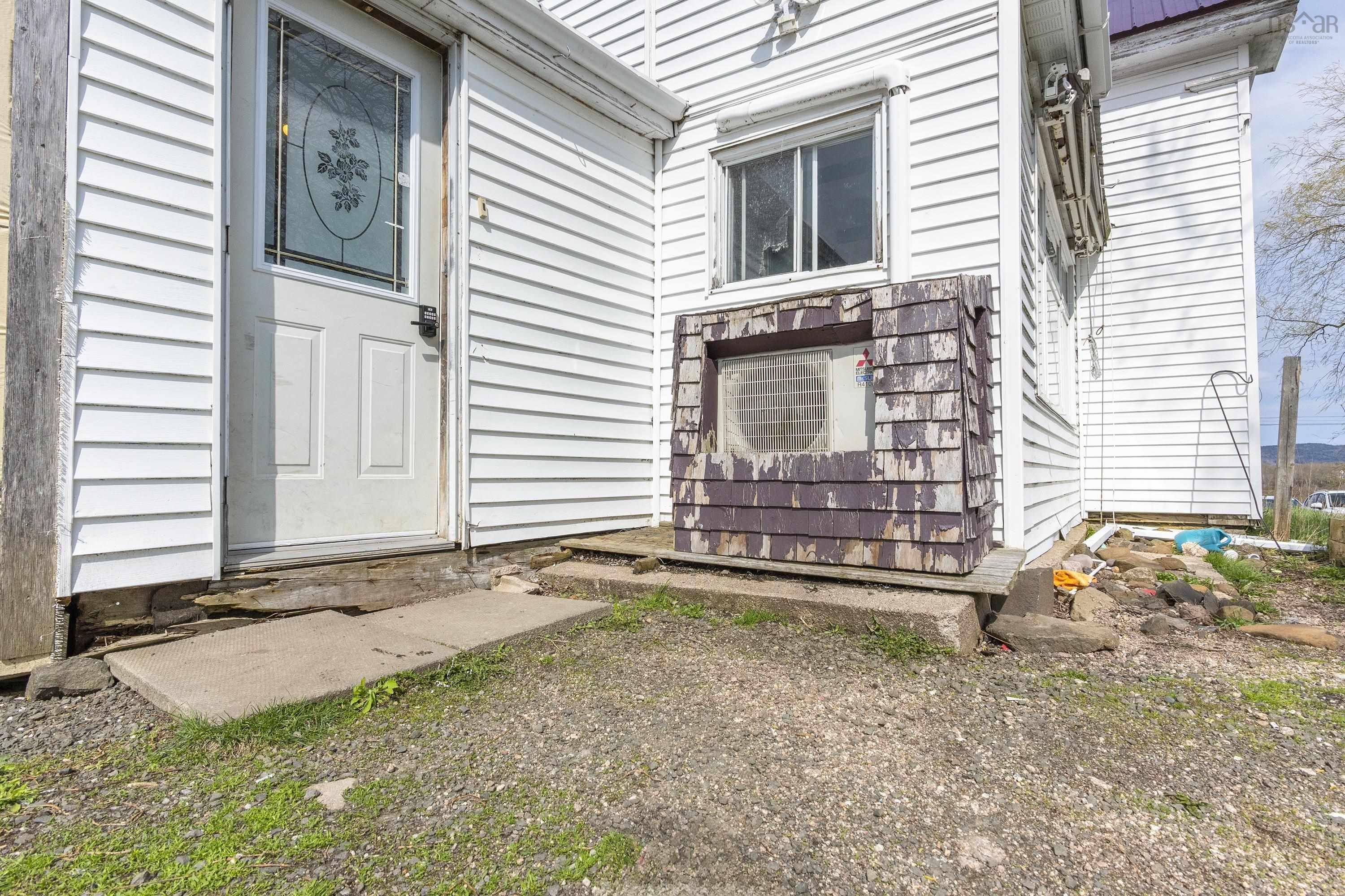 $199,900.00: 8499 Highway 1 Highway, Upper Granville